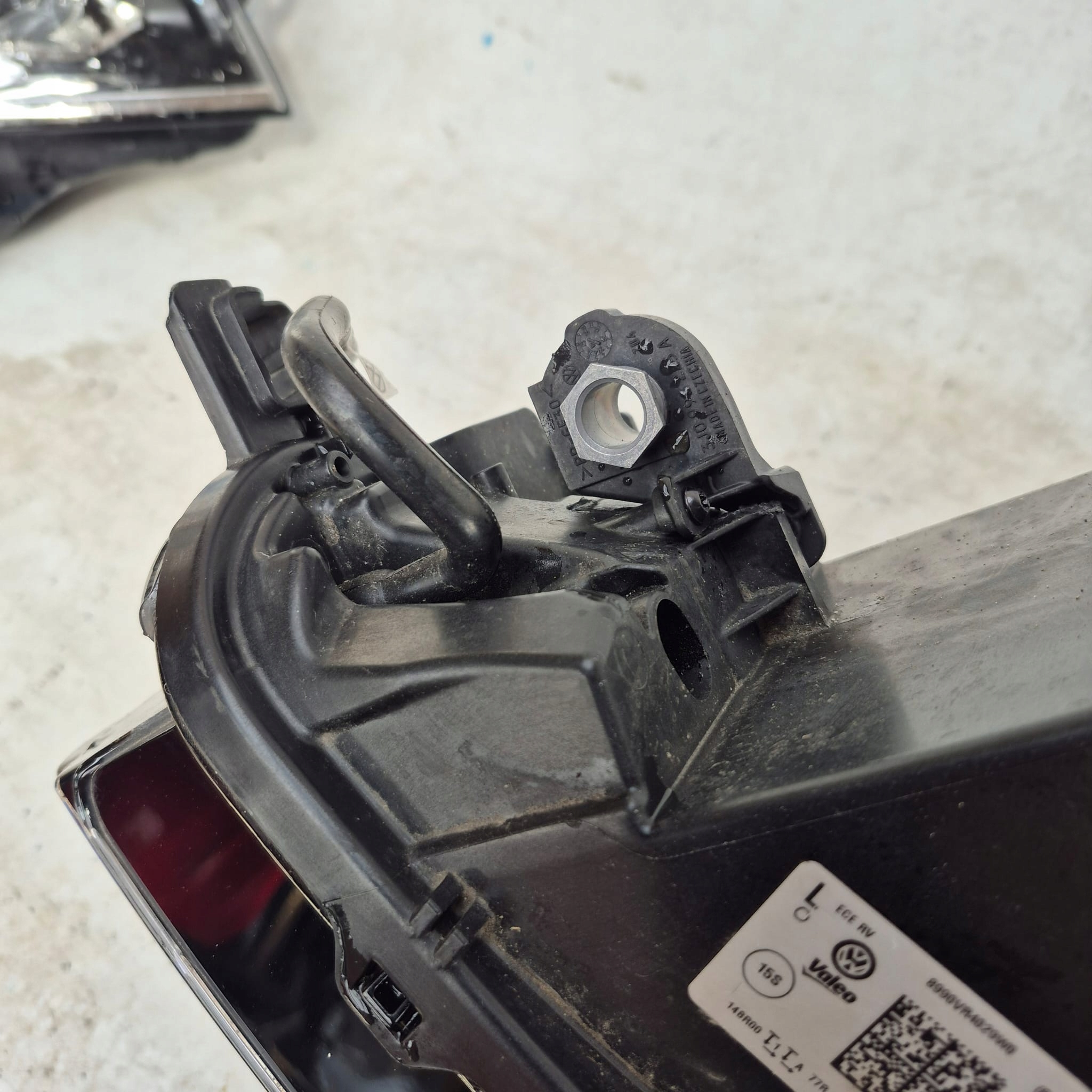 VW PASSAT B9 3J0 3J1 23- light left front front FULL LED 3J1941005