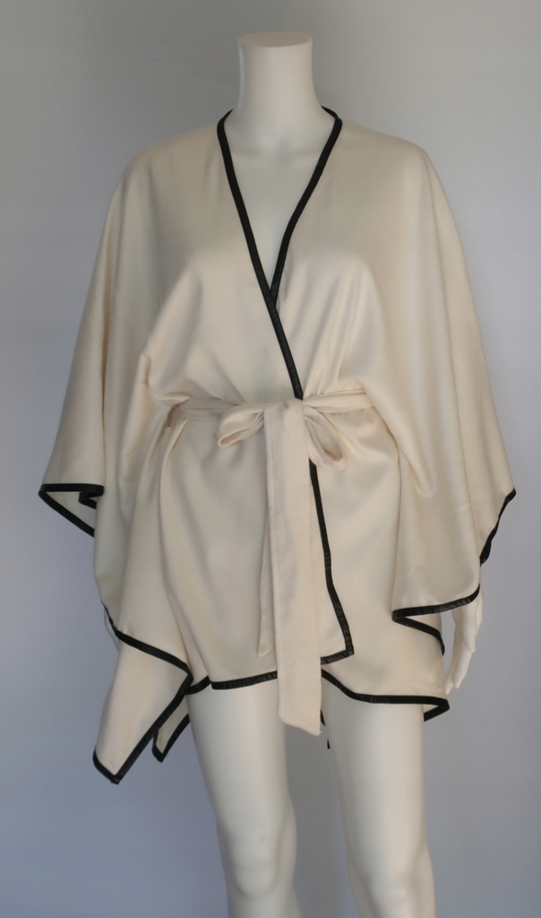 KREMOWE PONCHO NARZUTKA WIĄZANE W PASIE ELEGANCKIE PRZEJŚCIOWE CIENKIE