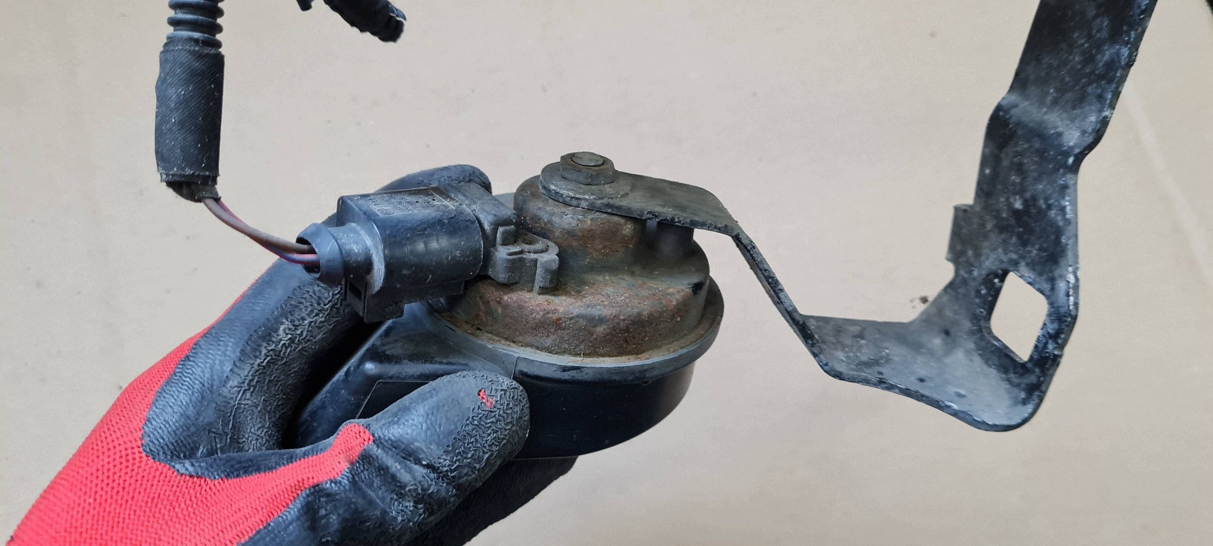 A7 4G KLAKSON SYGNALY front bracket hook connecting spoiler 4G0951209A A6 C7 4G
