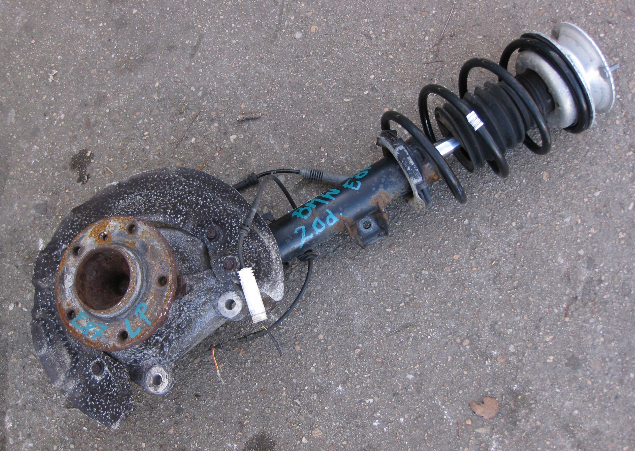 BMW E87 2.0D 08R McPherson left front 6786017