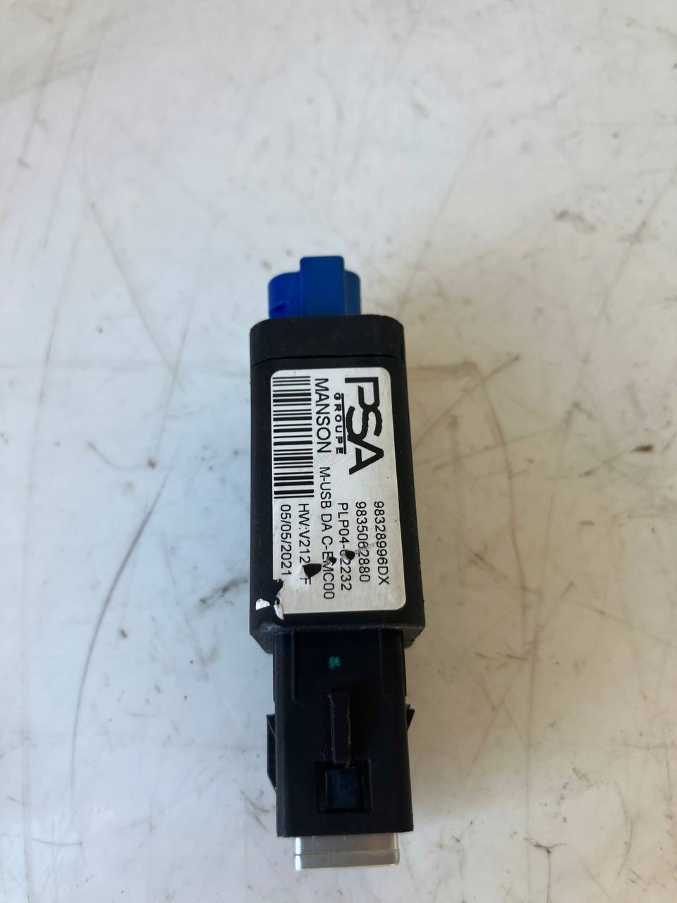 adapter PORT USB C CITROEN C4 III 98328996DX