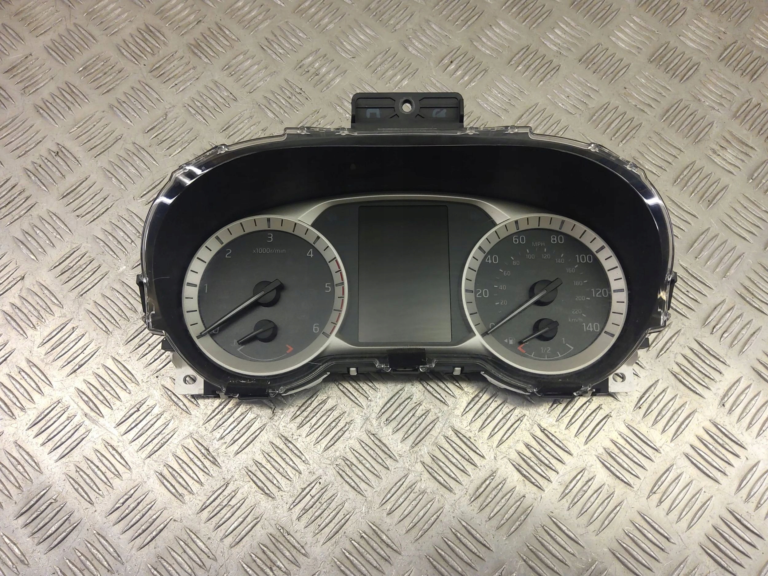 nissan NAVARA D23 2016 спидометр /