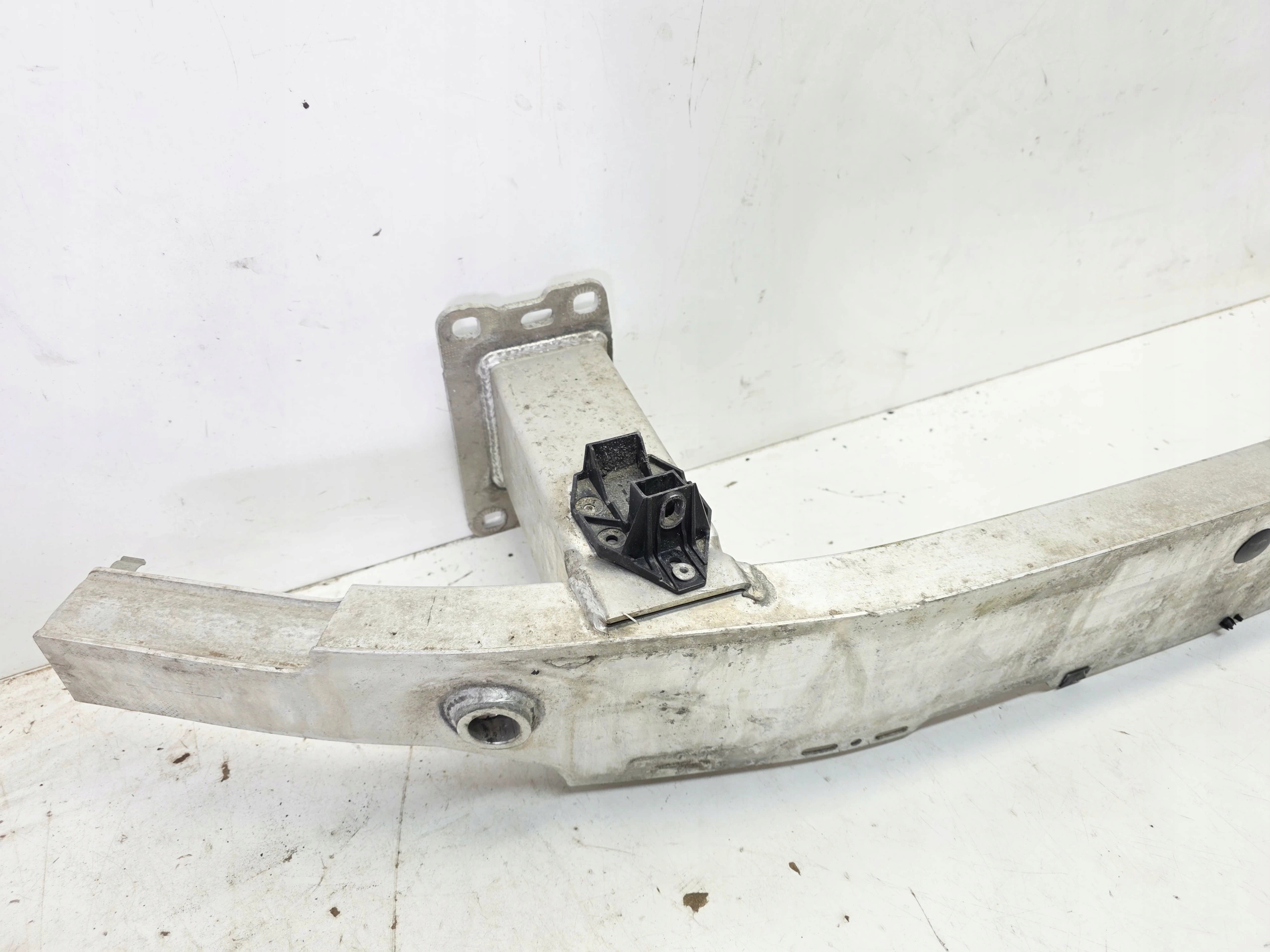 sider below bumper front AUDI A6 C8 4K0807109