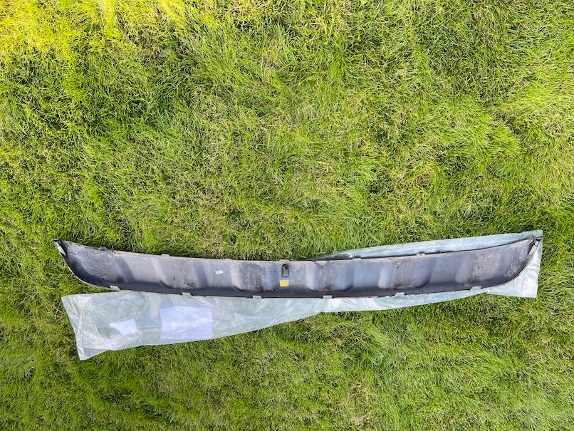 KIA SORENTO III 15- DOKŁADKA W ZDERZAK TYLNY TYŁ Strona zabudowy tył