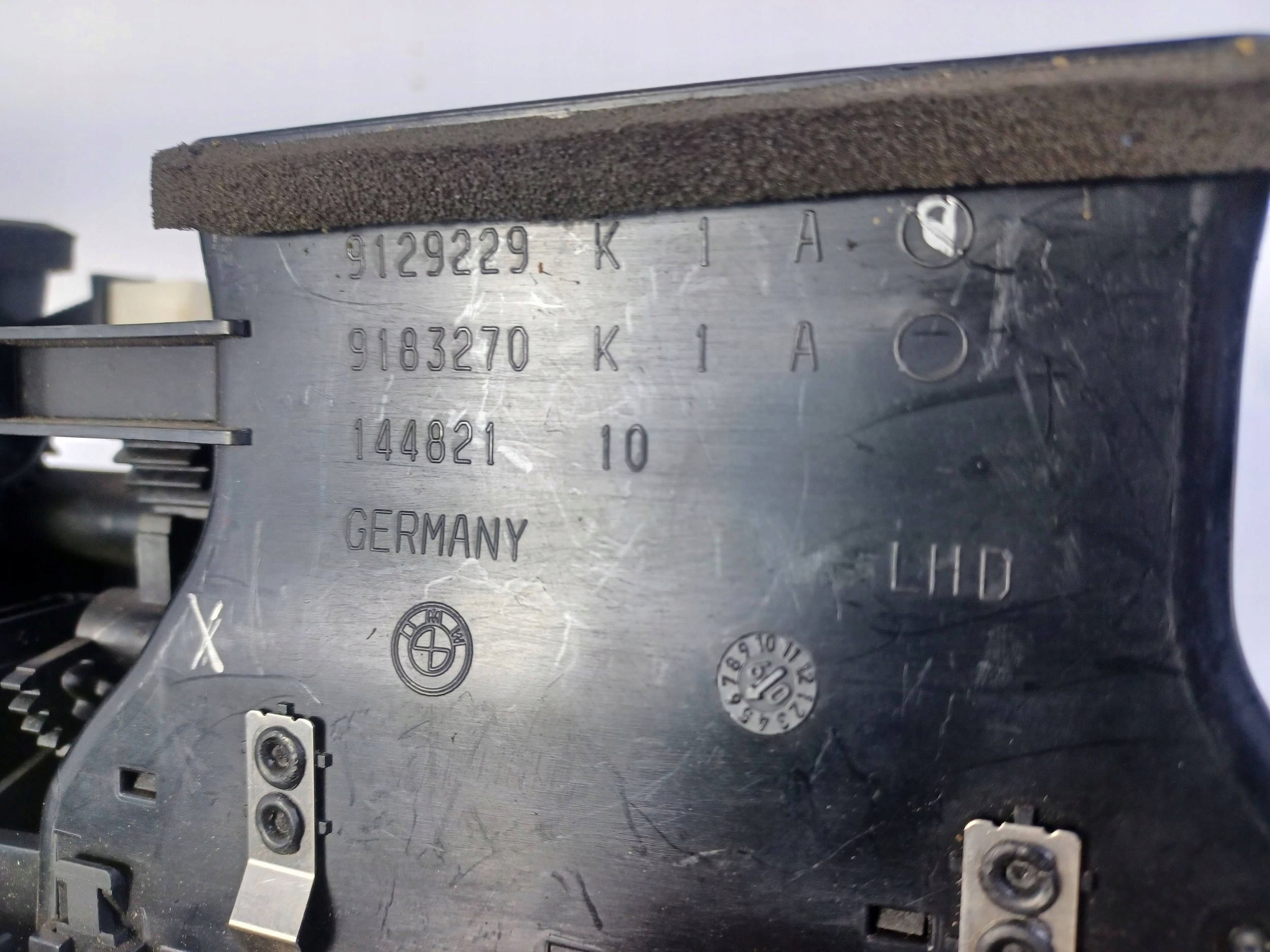 воздухозаборник жалюзи потока воздуха боковое BMW Z4 E89 9129229