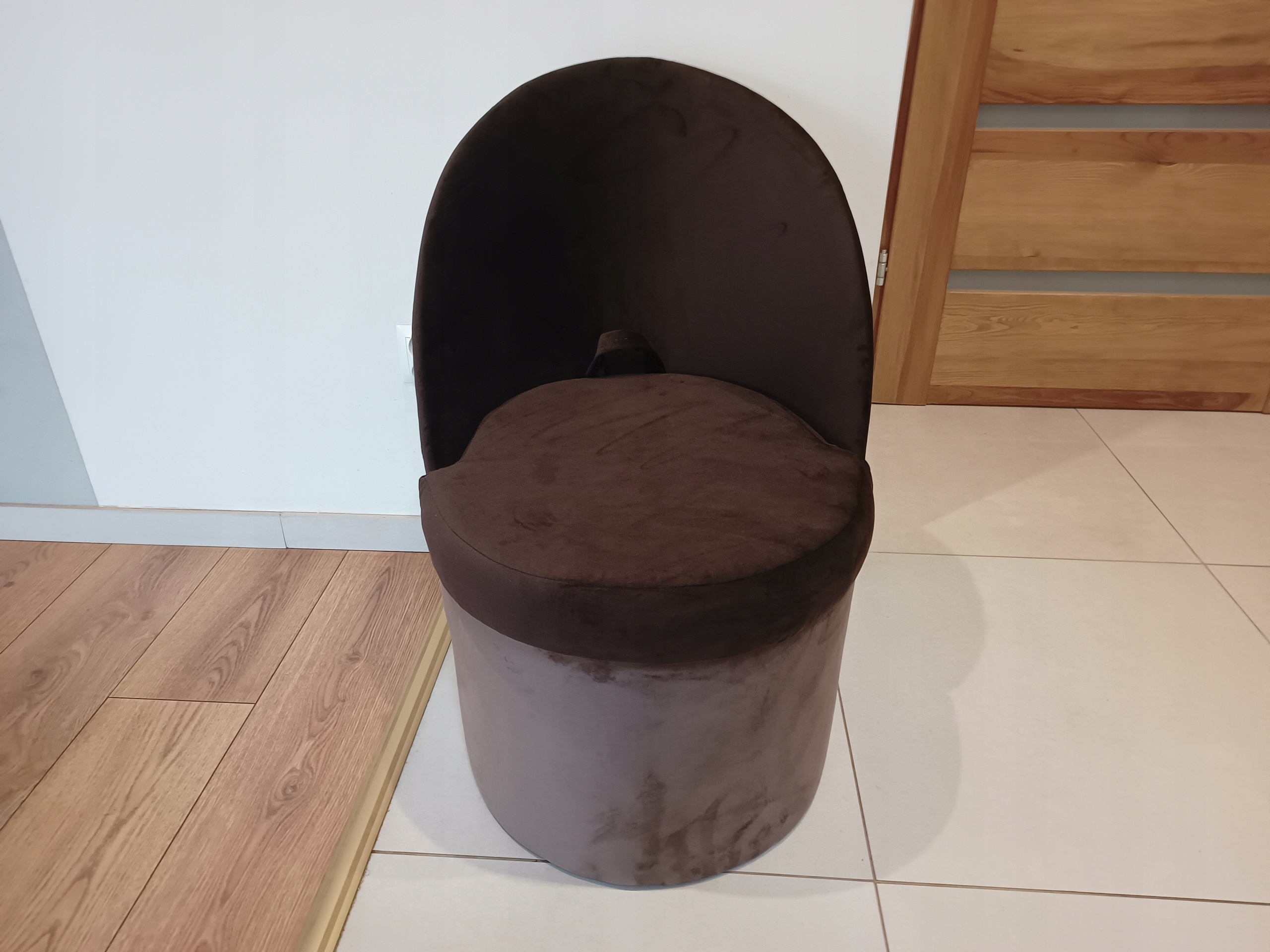 Pufa z oparciem Riva Marka bez marki