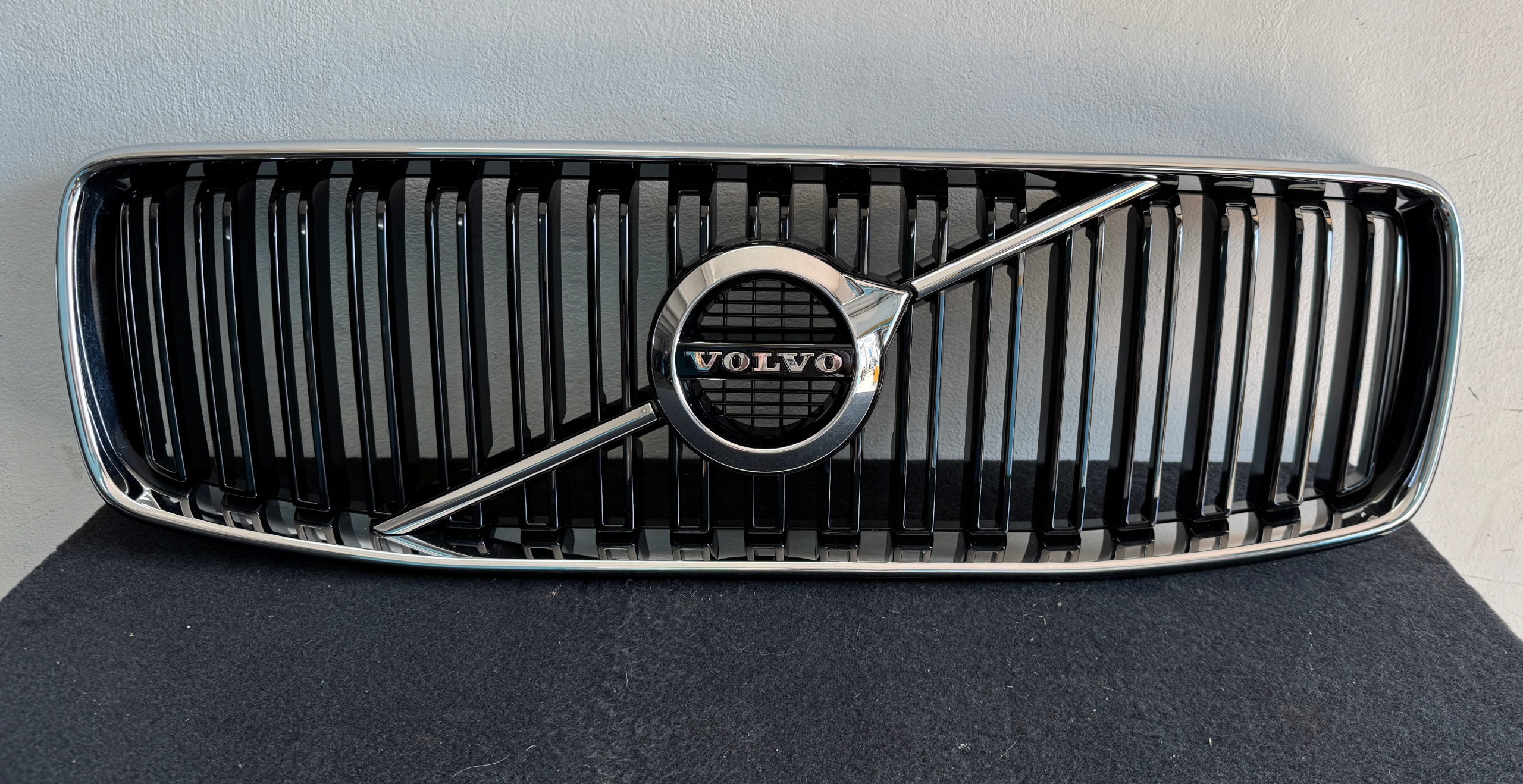 ATRAPA GRILL NOWY ORG. VOLVO XC90 II