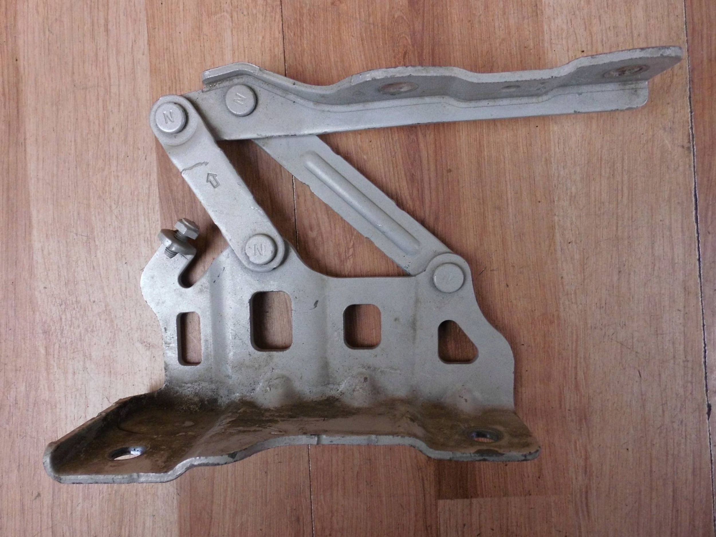 KIA Sportage IV 2015-2020 hinge bonnets pokrywy of the engine left front front