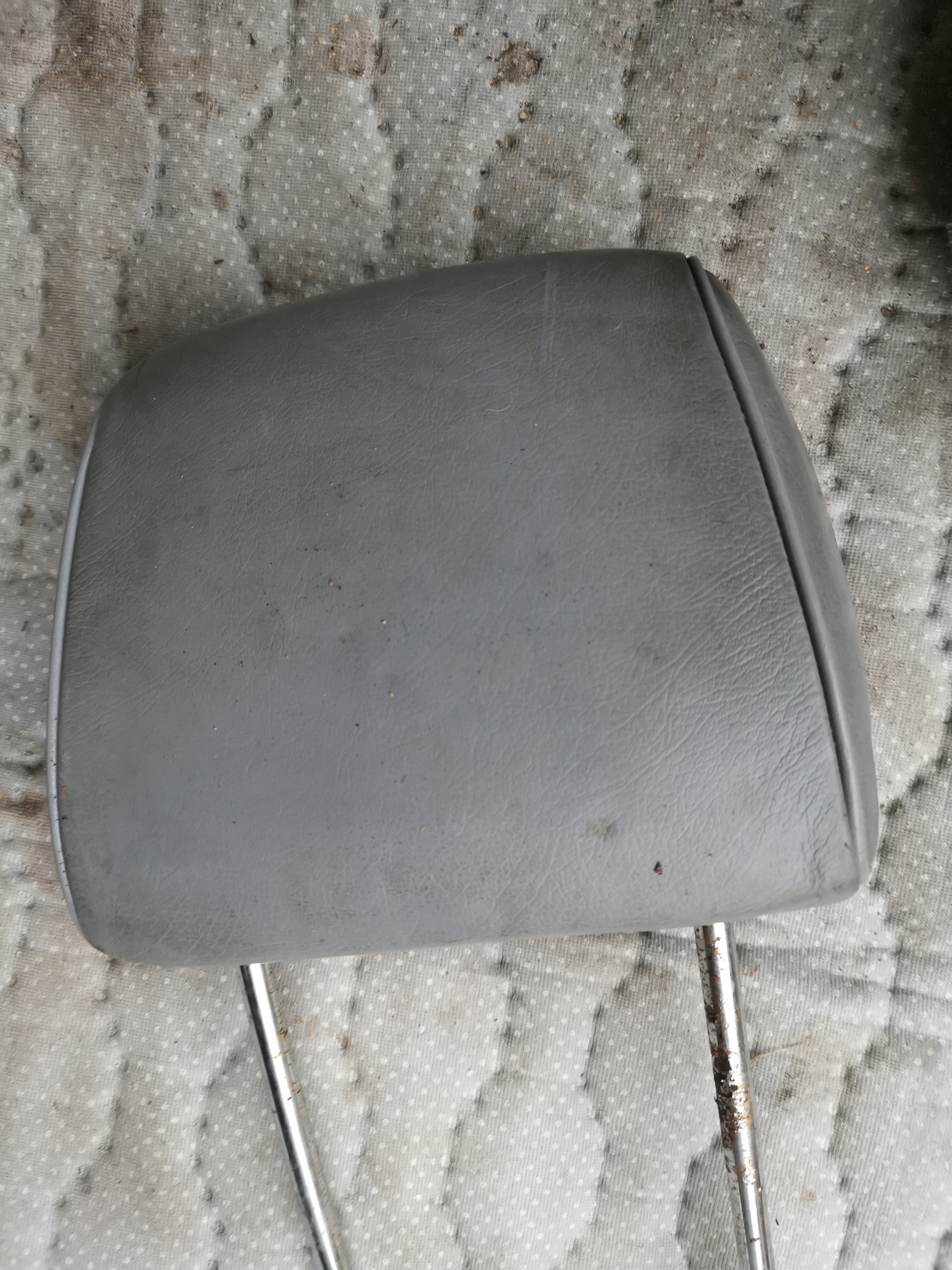 rest seat grey leather MERCEDES w124 kanapy