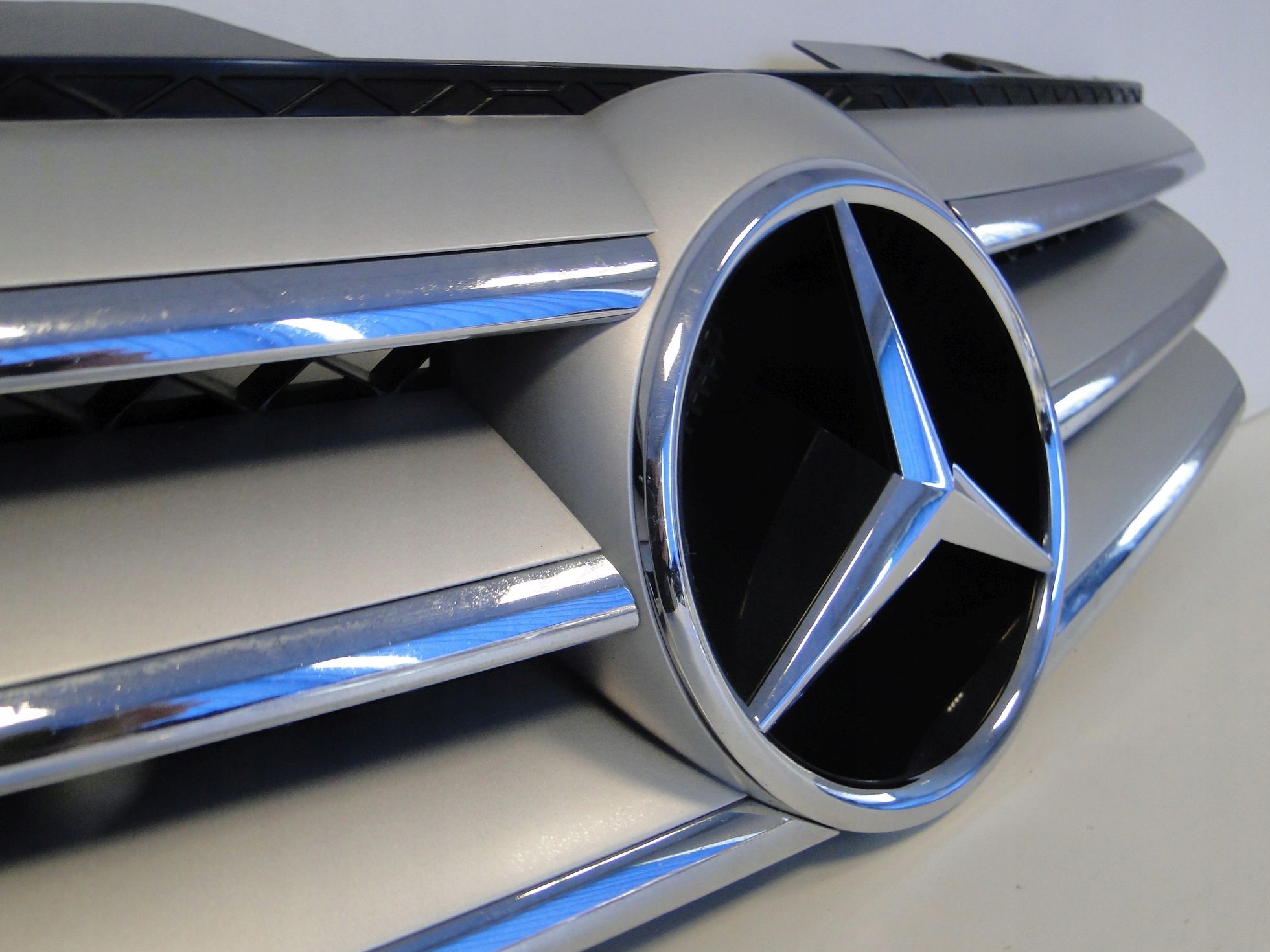 MERCEDES SL R230 230 LIFT GRILL ATRAPA BEZ KAMERY Producent części Mercedes-Benz OE