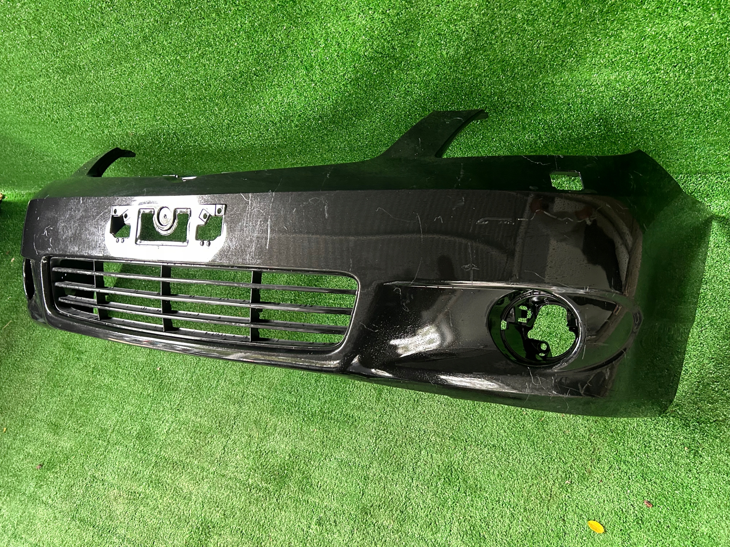 Toyota Verso 1 and 00- bumper front front