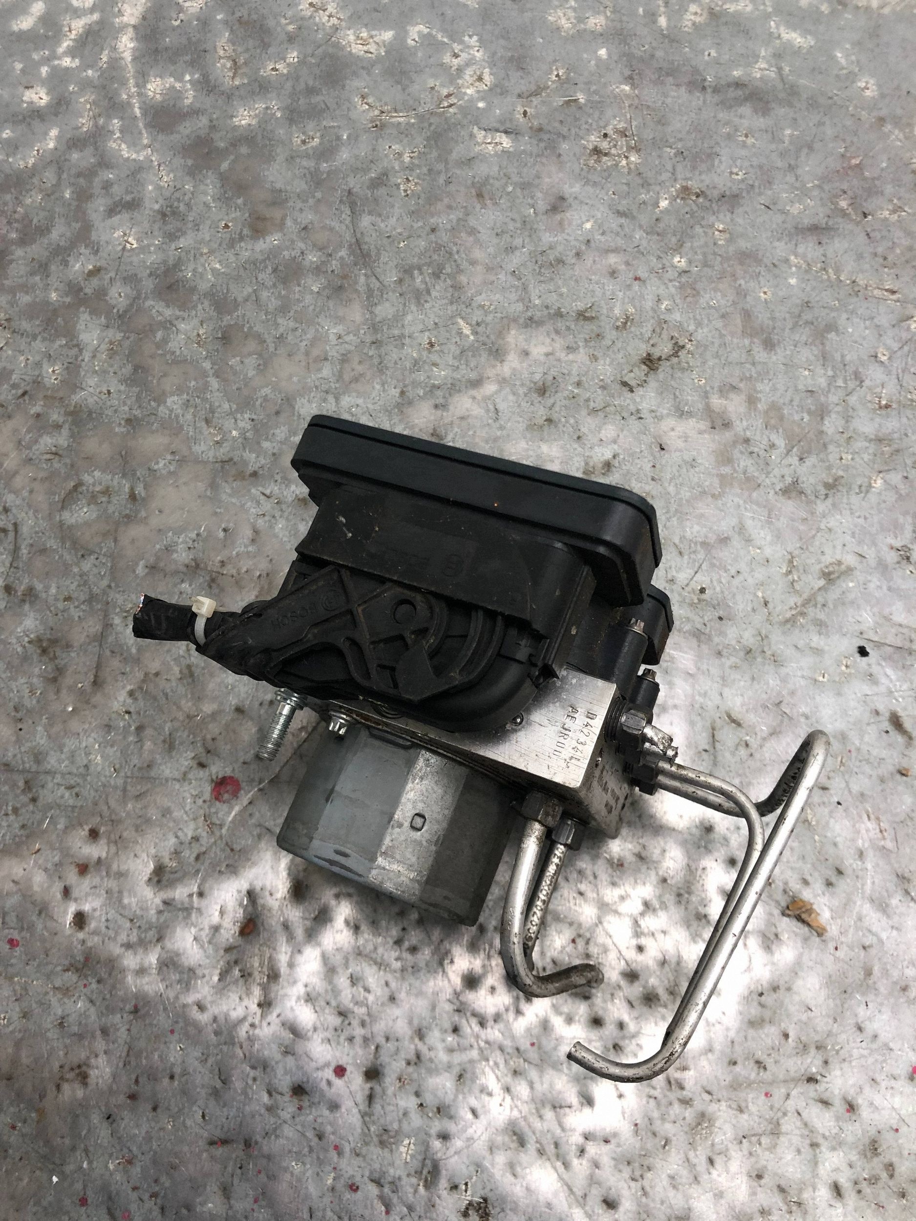 pompa ABS RENAULT TWINGO III 476604794R