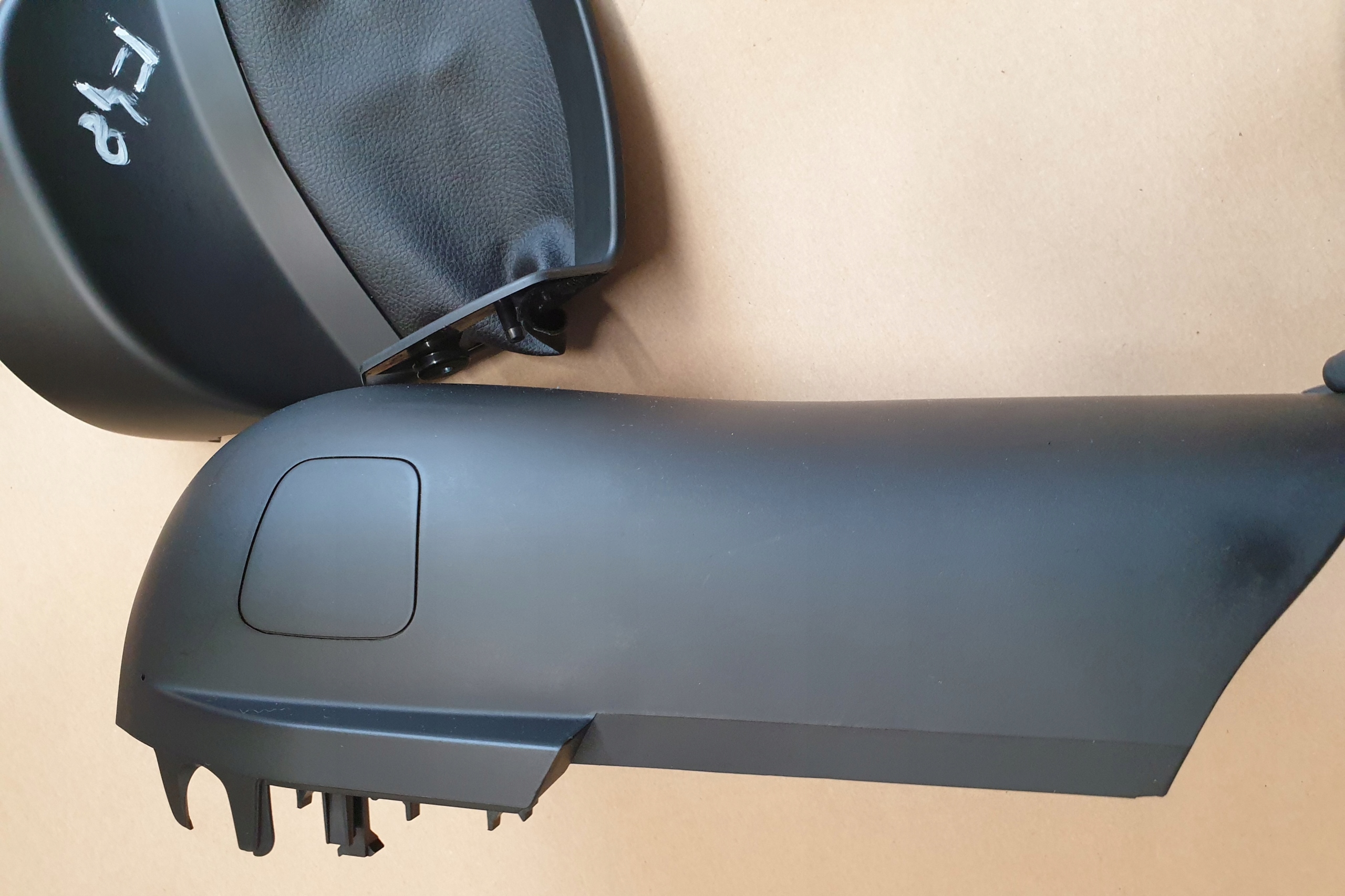kryt obal volantu BMW X1 F48 OE