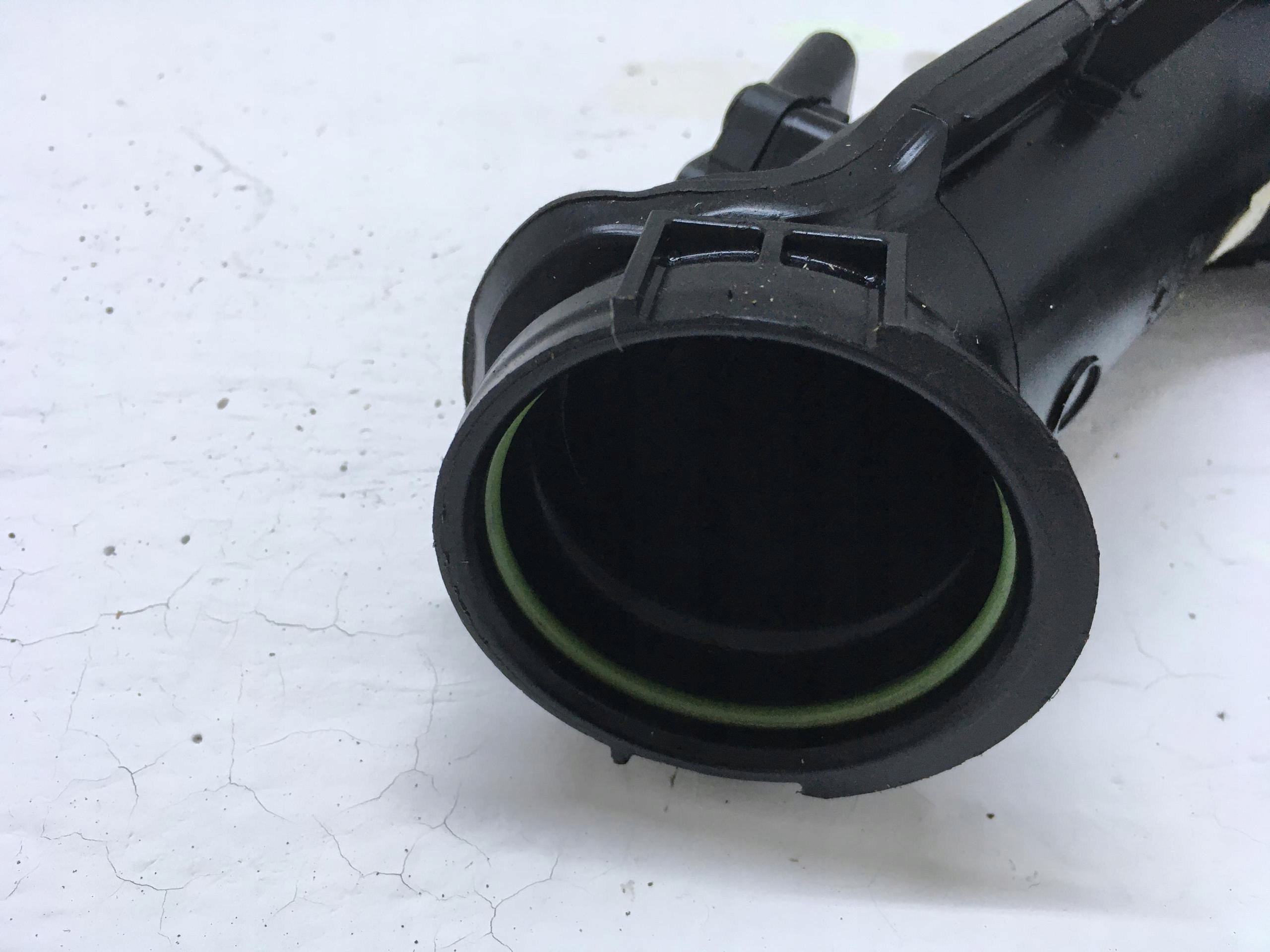 pipe DOLOTU air SKODA SUPER B II 03C145673