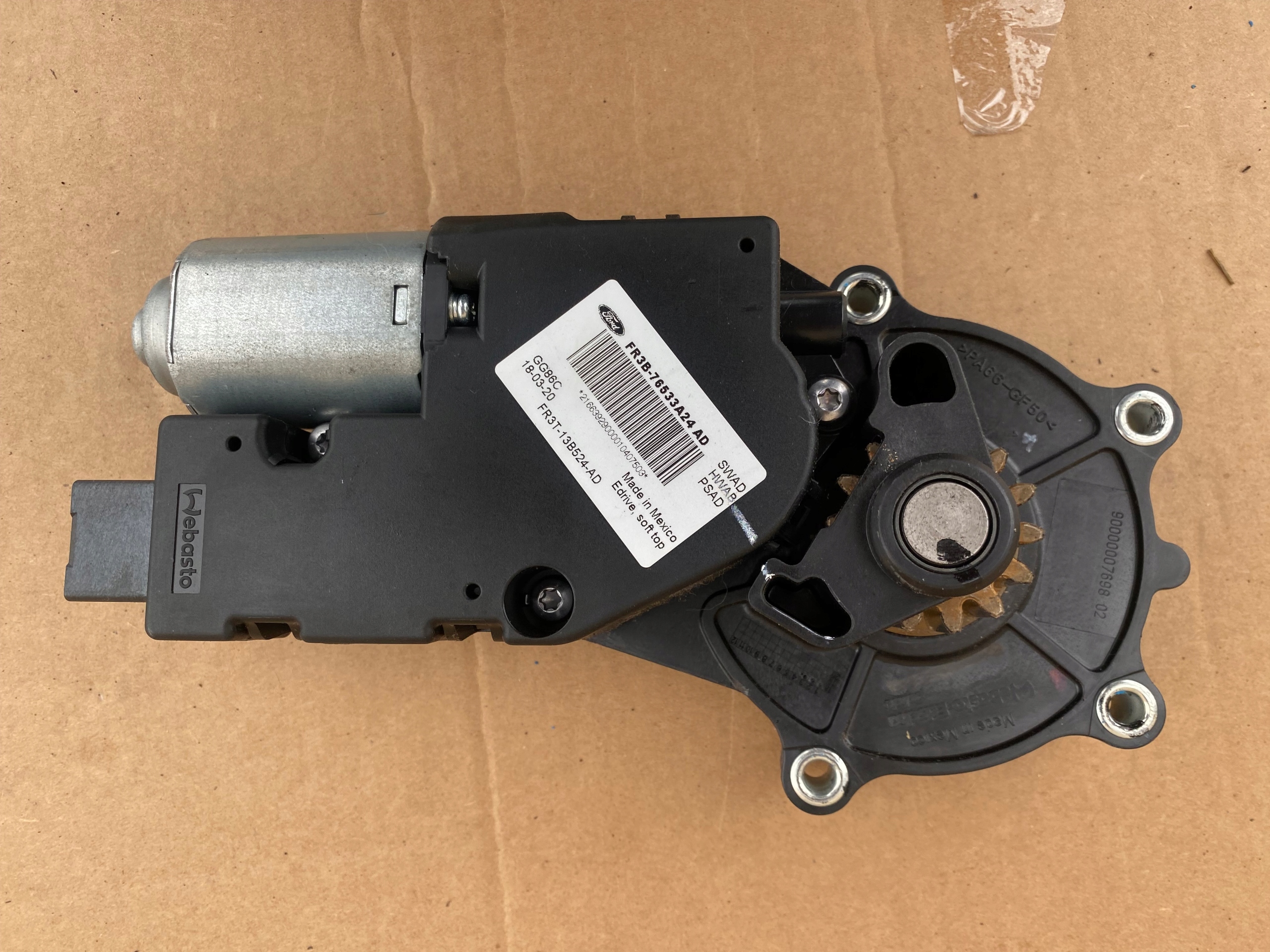 POMPA DACHU PRAWA FORD MUSTANG VI LIFT CABRIO Producent części Ford OE