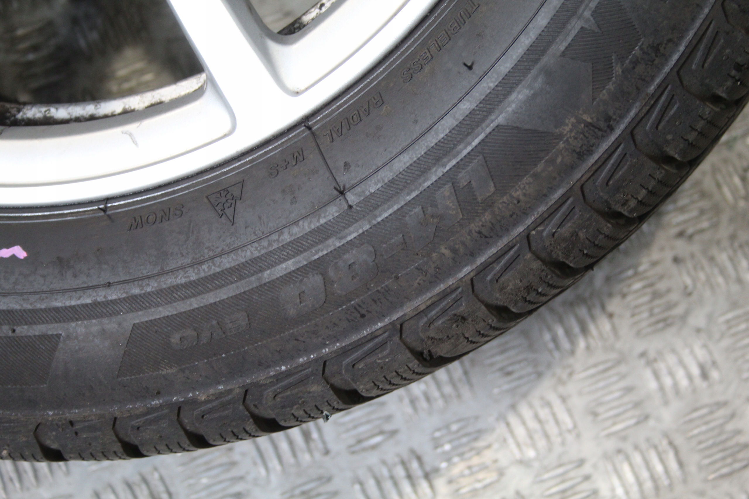 wheels discs disc 225/60 R17 AUDI A6 C8 4K0