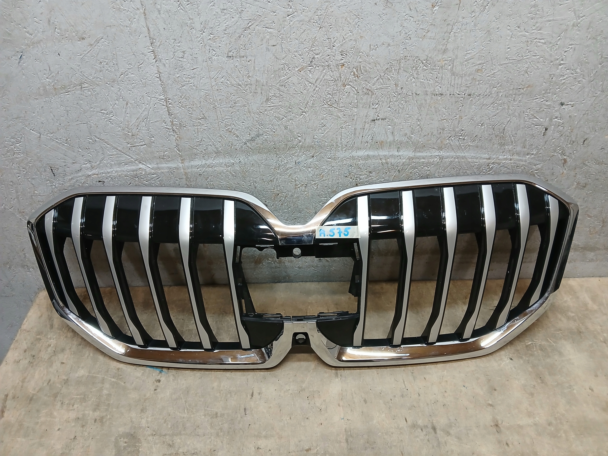 maska BMW II 2 U06 ACTIVE 8737189