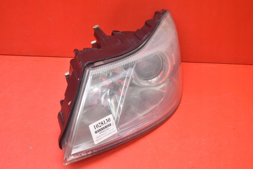 REFLEKTOR left light front lens EU 1Z1941015F SKODA OCTAVIA 2 II 08-13