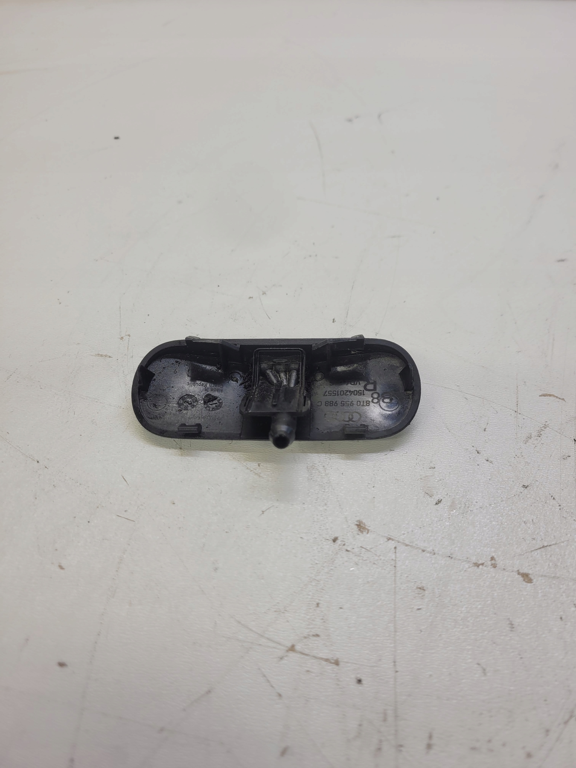 DYSZA DER SPRITZDÜSE LINKS AUDI A5 8T A4 8T0955987C
