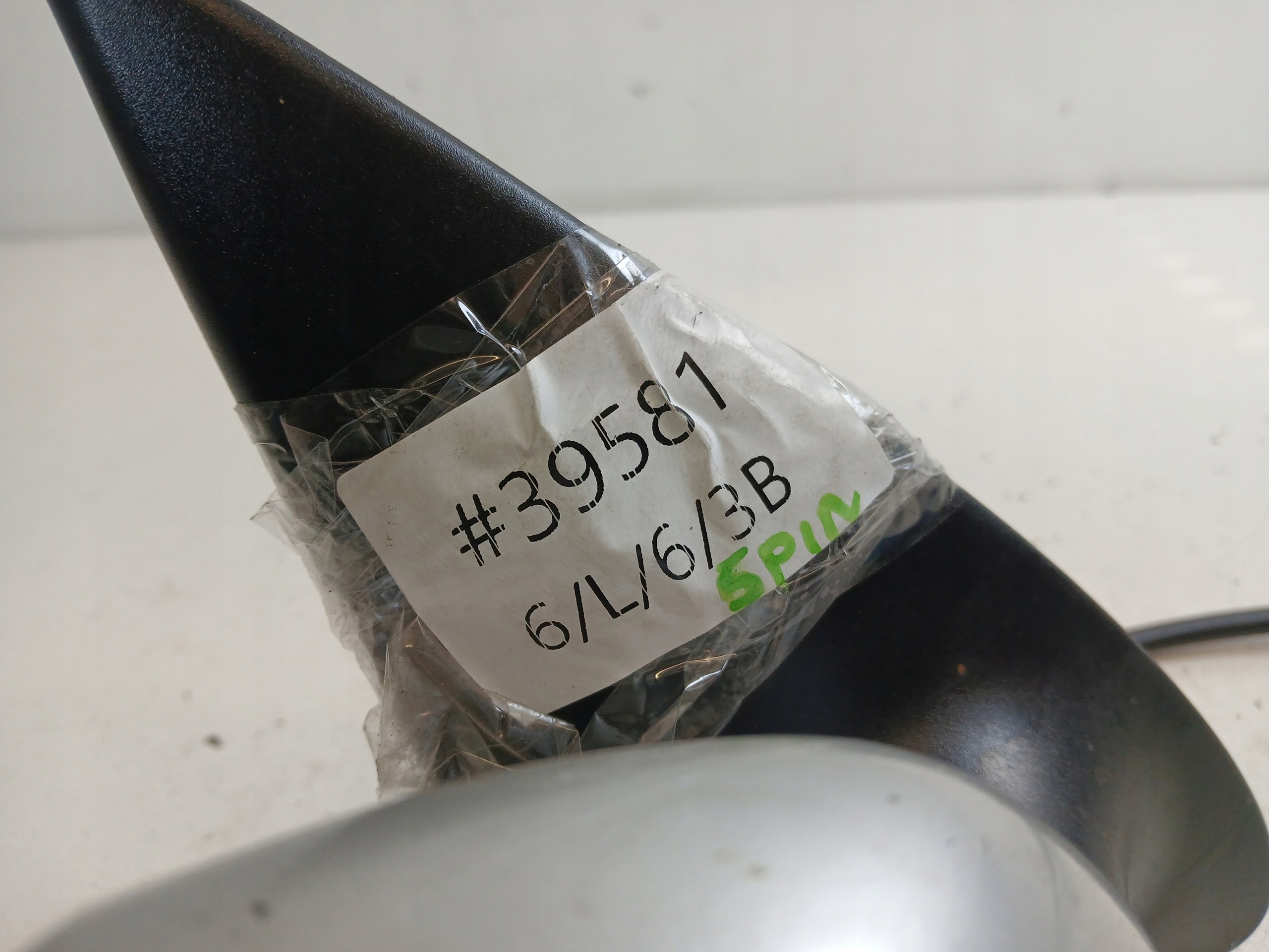 SKODA FABIA and mirror right 5 PIN 9102