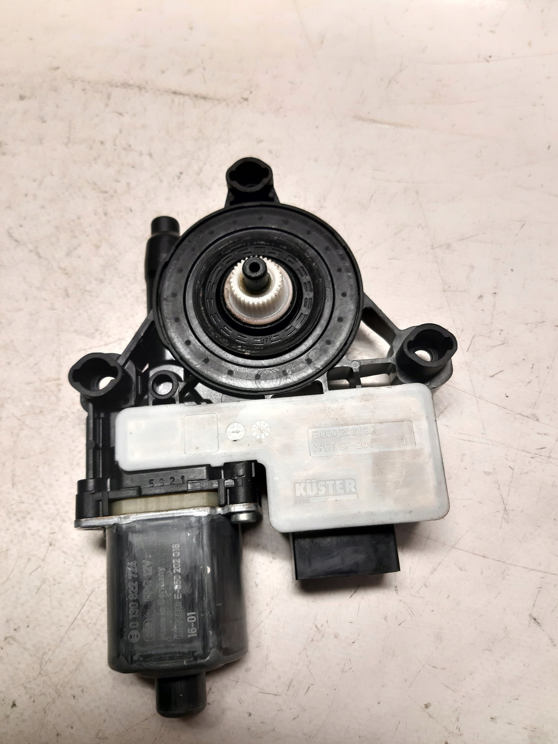 mini motor windows right rear part SKODA OCTAVIA III 3