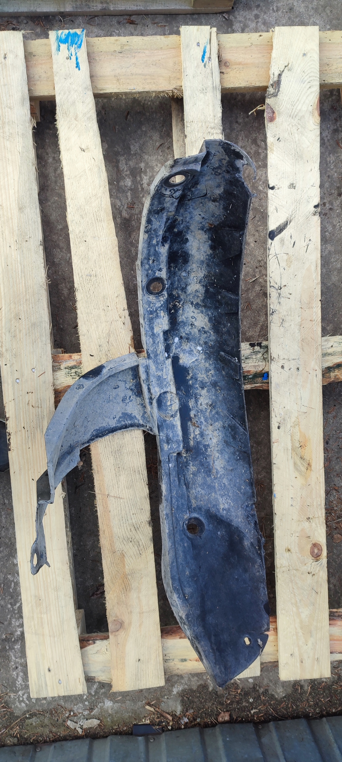 mudguard right front right front Renault Kangoo and 8200156691