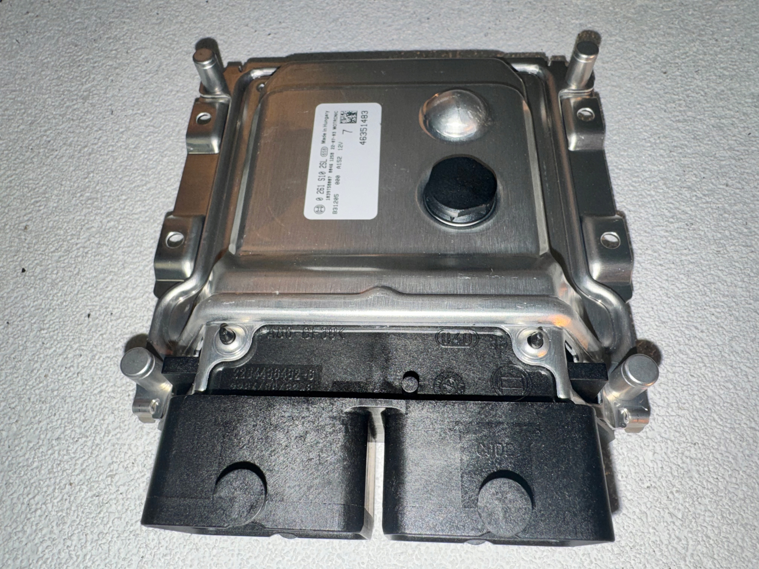 Počítačový ovládač motora Fiat 500 Abarth 46351483 0 261 S10 2SL