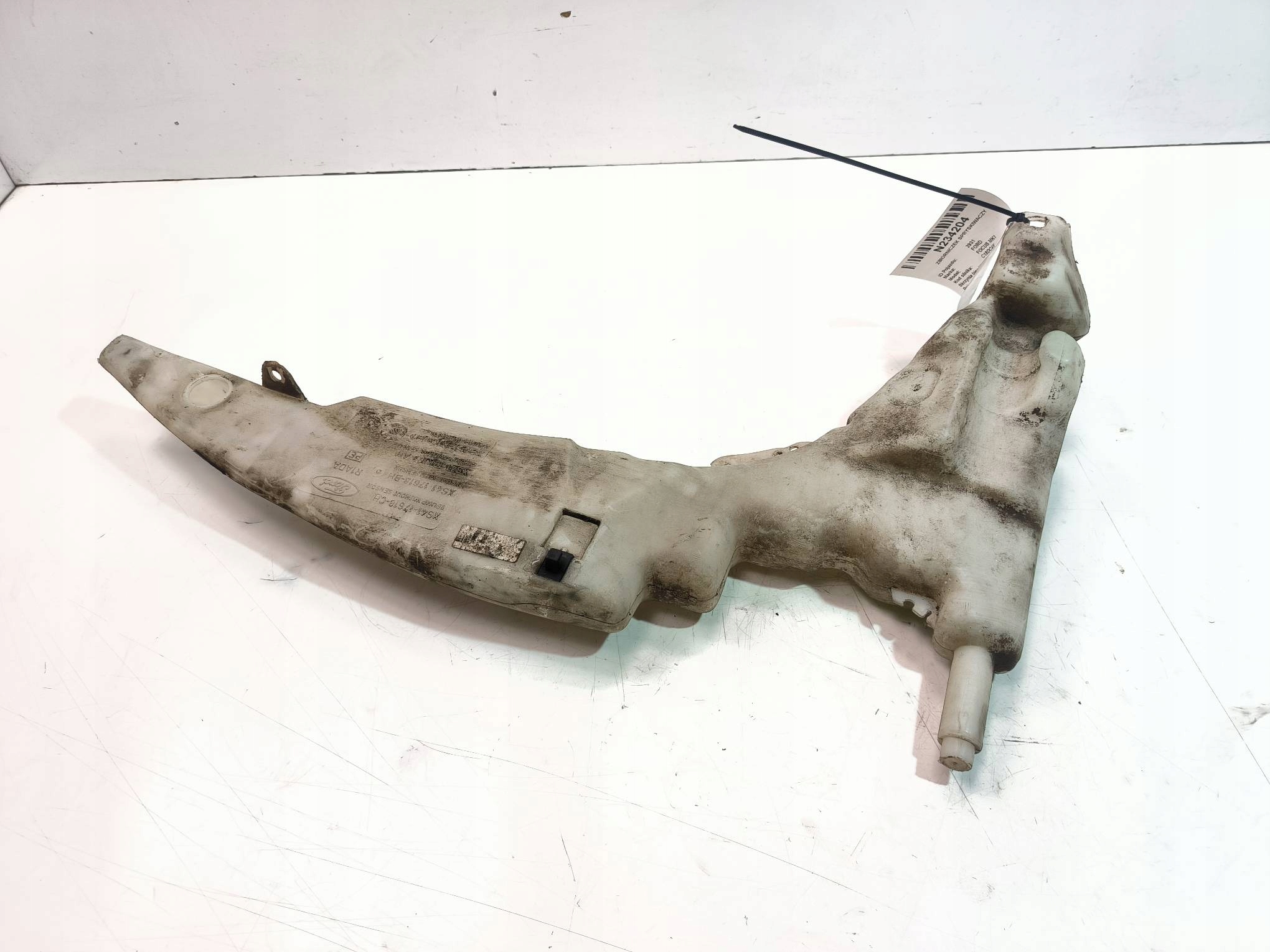 washer fluid tank XS41-17618-CH FORD FOCUS MK1