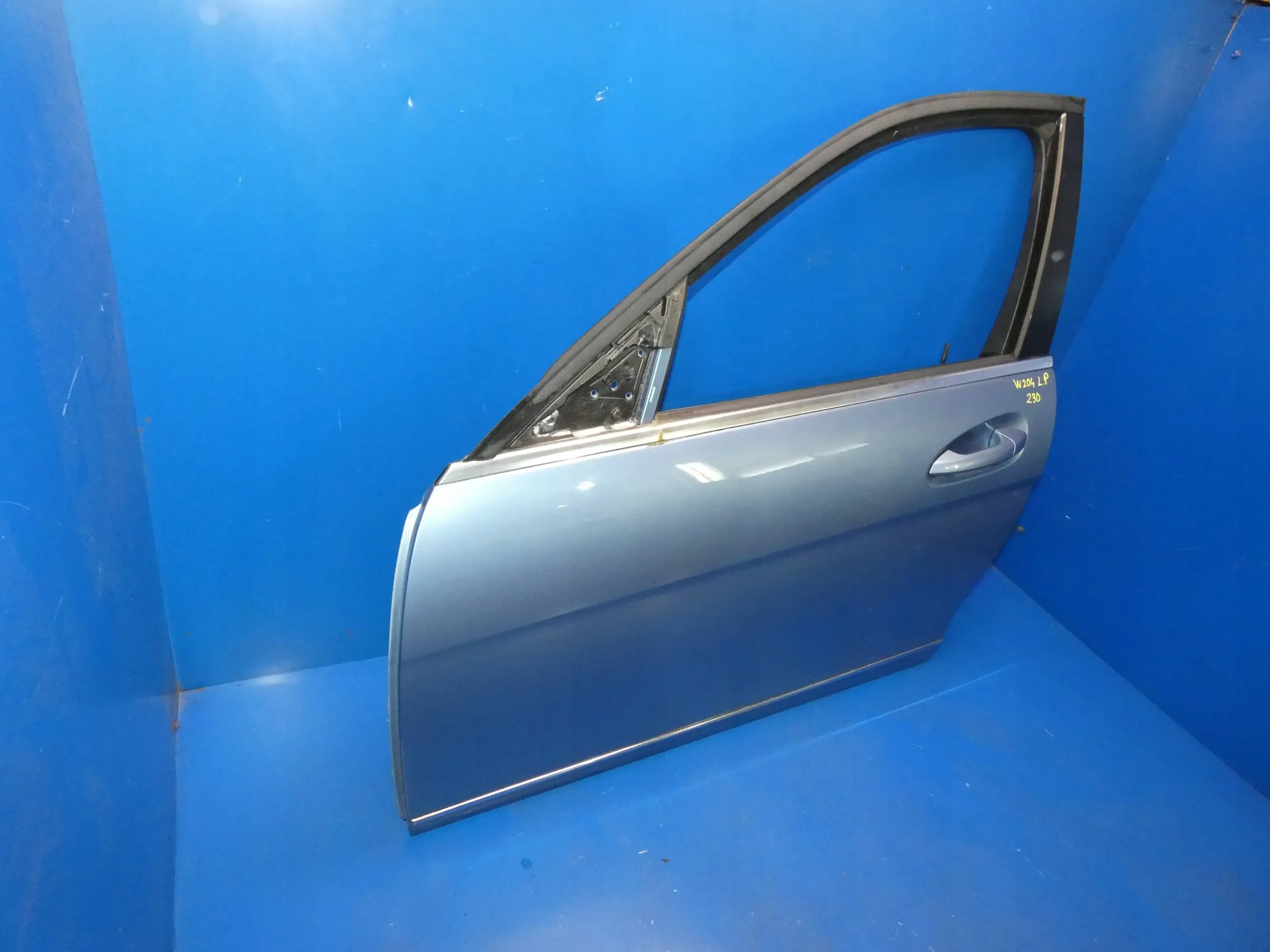 Mercedes C KLASA W204 dveře levý předek přední