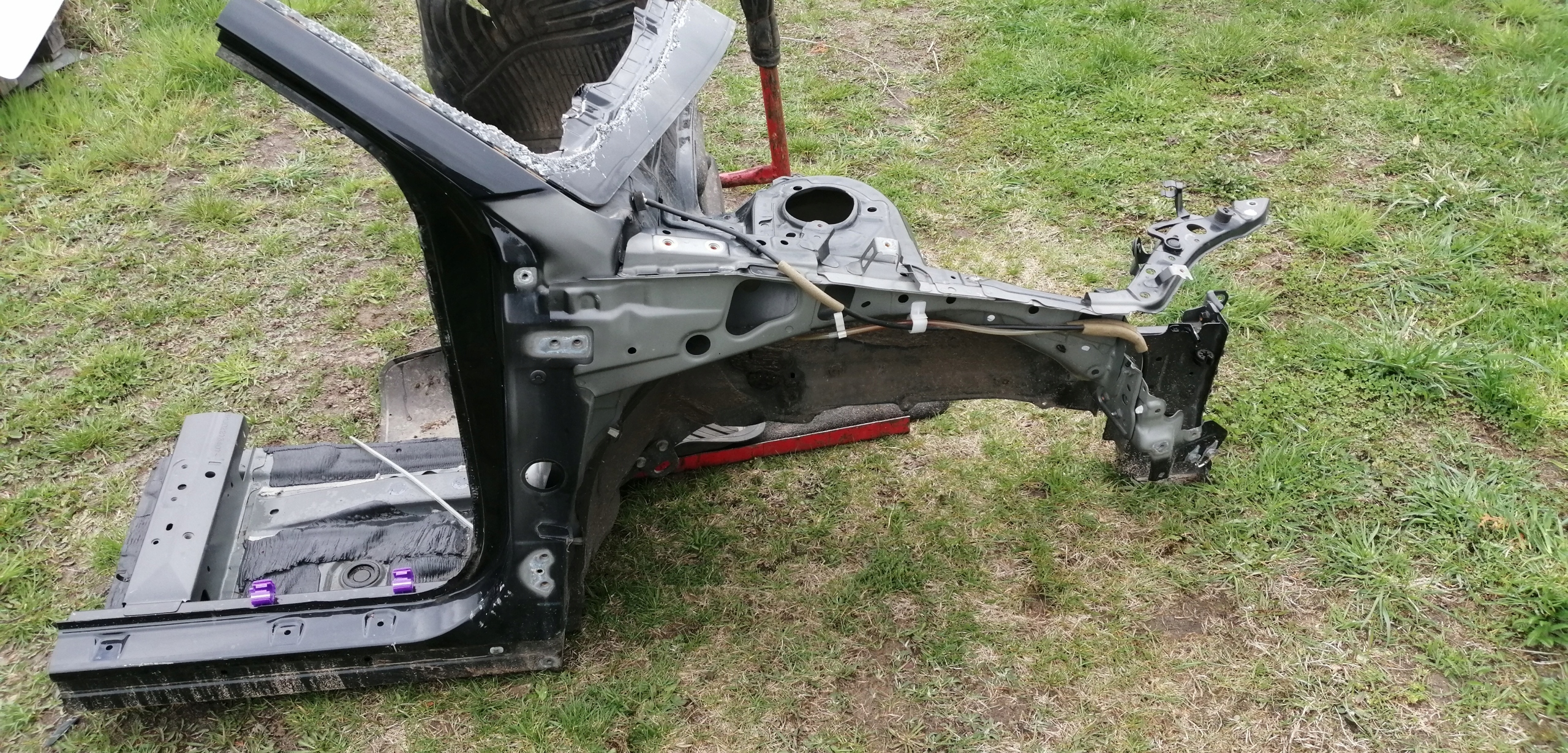 LEXUS CT СТОЙКА ЛОНЖЕРОН ПРАВА