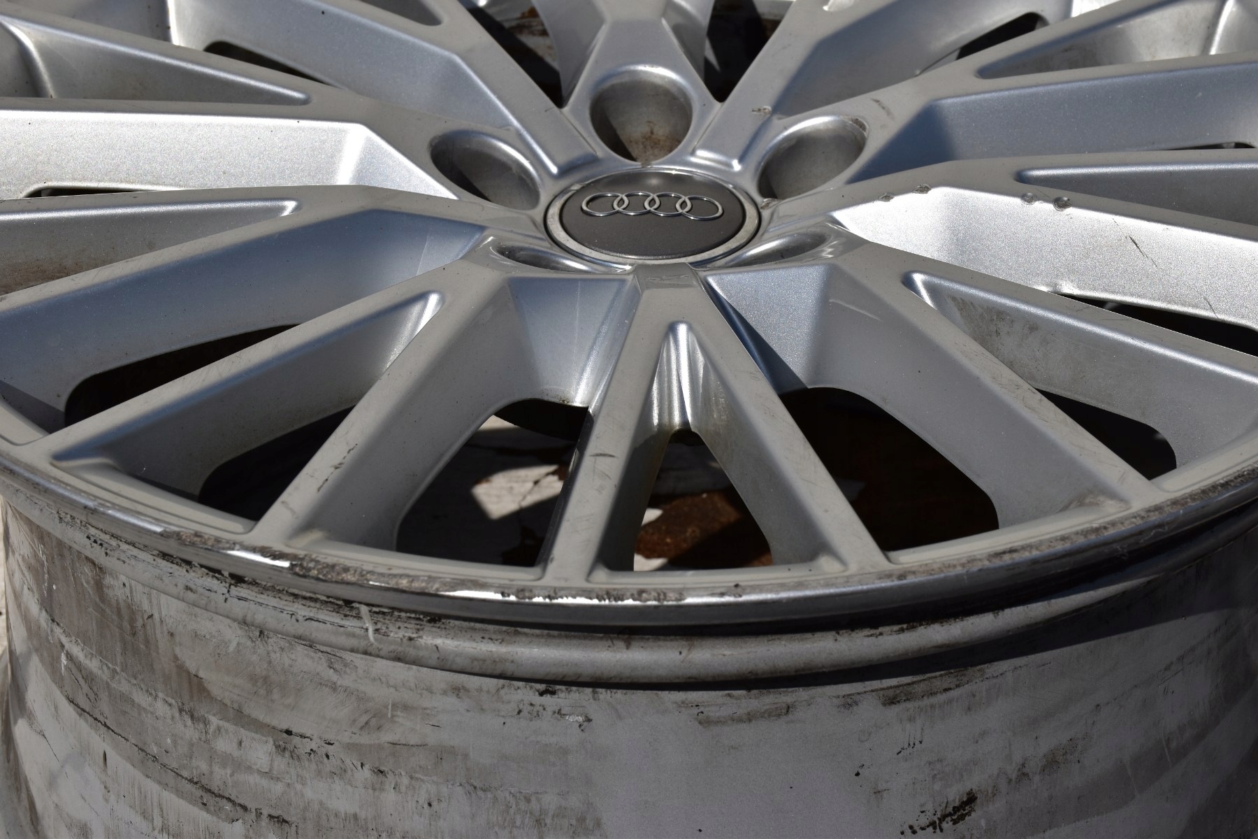 disk hliníkový AUDI TT 8,5" x 18 " 5x112 ET50 8S0601025D