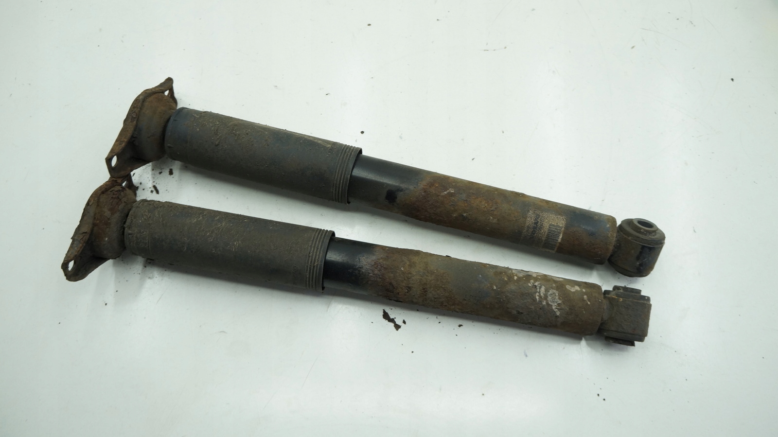 VOLVO S80 II V70 III AMORTYZATOR TYŁ TYLNY KOMPLET