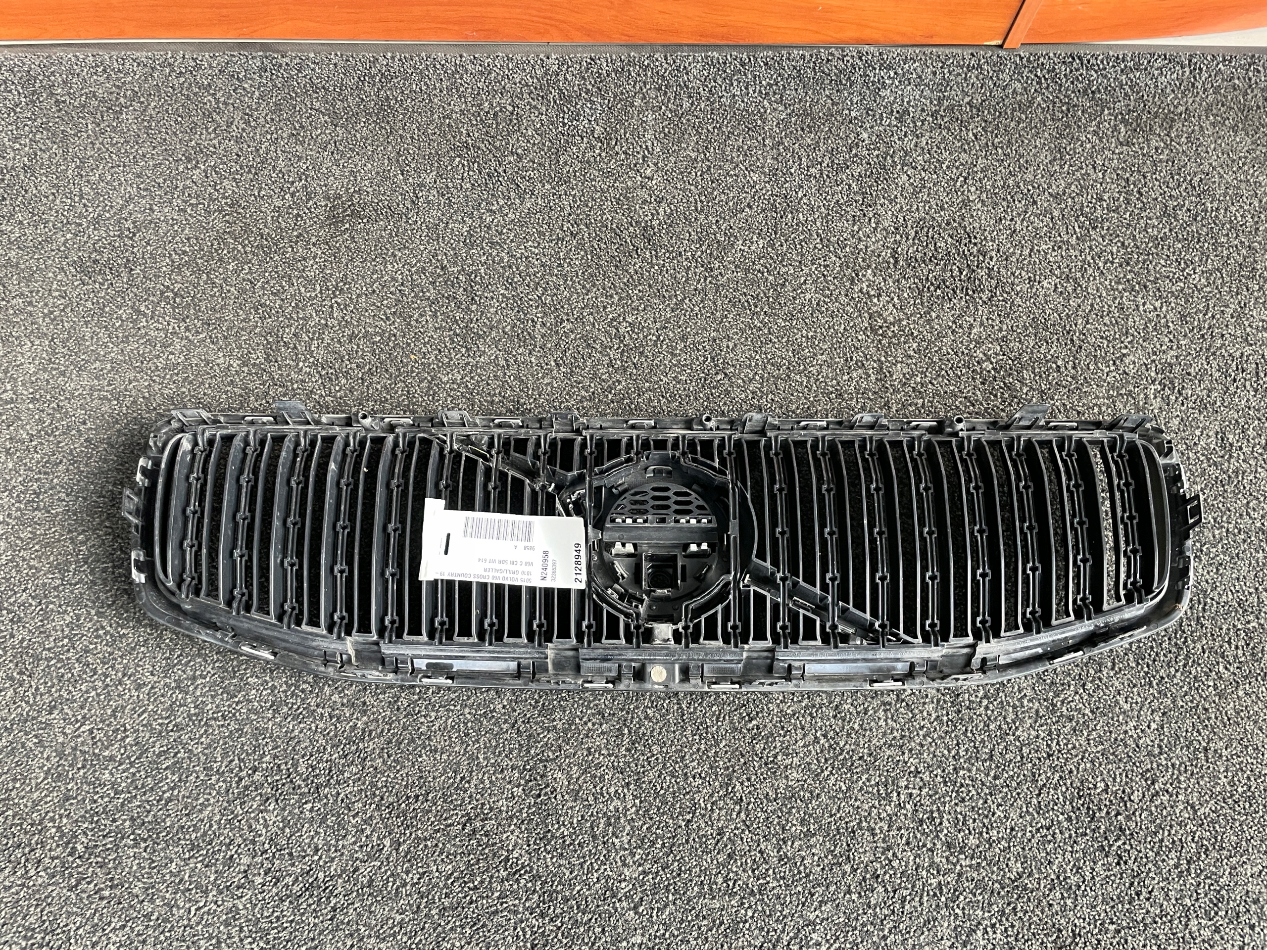 Volvo S60/V60 V60 Kühlergrill FRONTGRILL Kühlergitter 32365397 - Thumbnail 5
