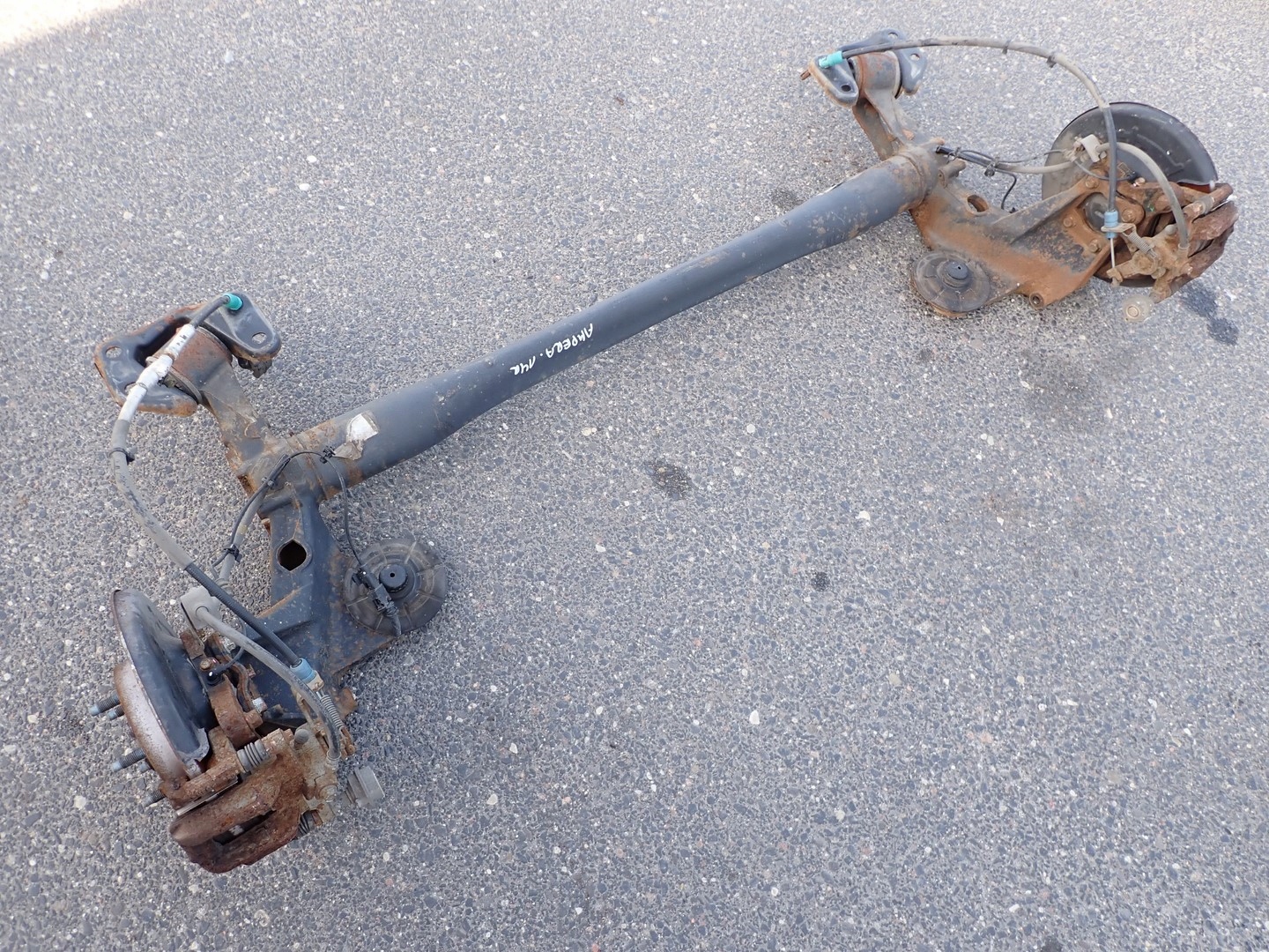 BELKA OŚ ZAWIESZENIA TYŁ KOMPLETNA VOLT AMPERA 14R