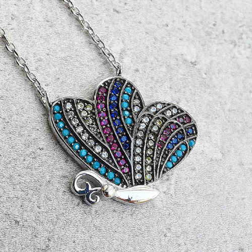 Náhrdelník Vícebarevný motýl celebrita