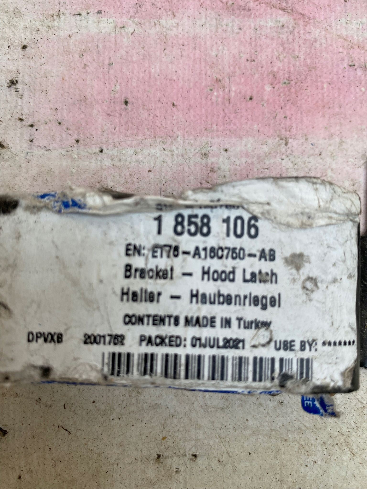 FORD COURIER 1 and 14- console hook bonnets ET76-A16C760-AB