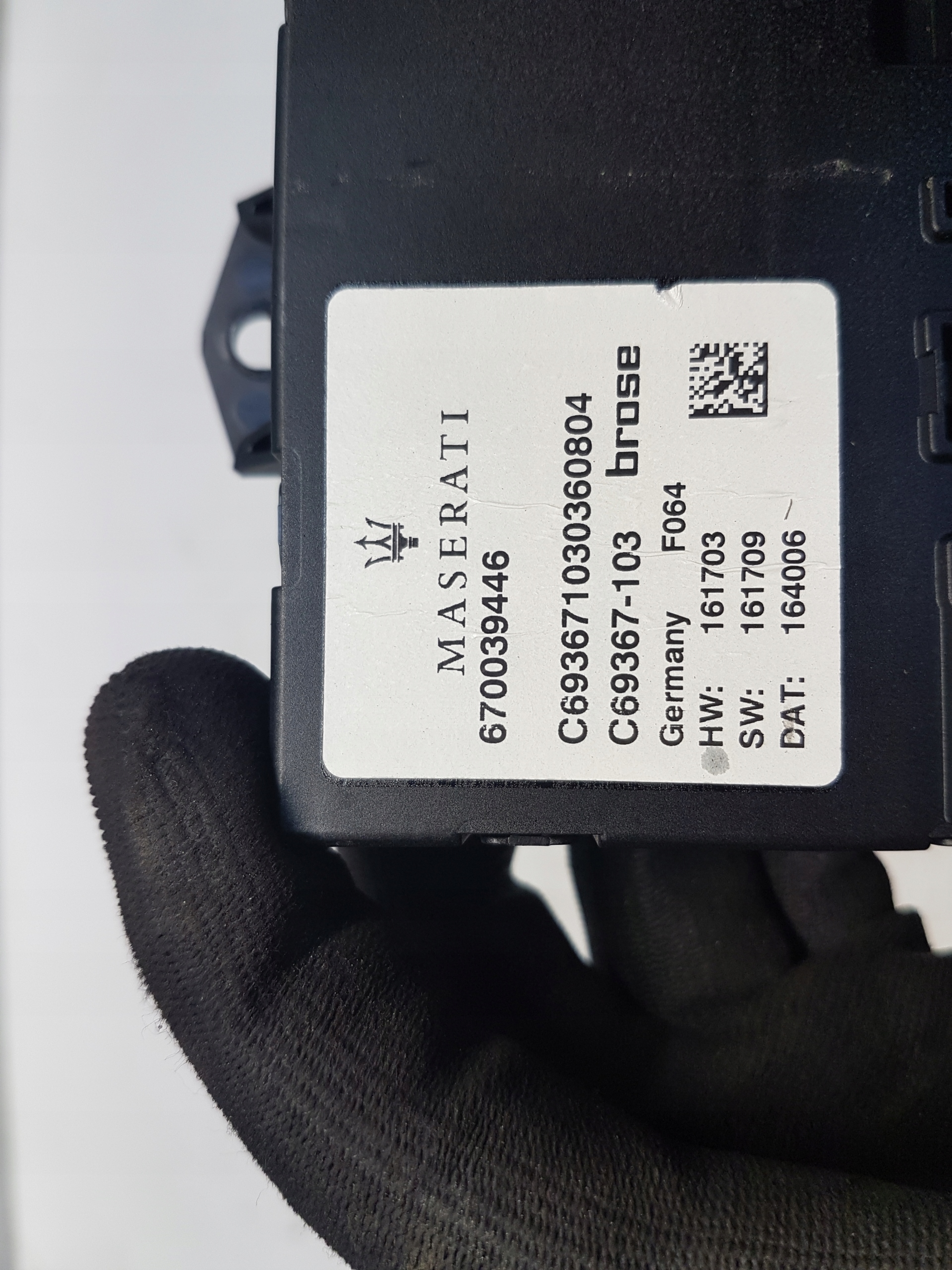 MASERATI LEVANTE module control unit bonnet 670039446