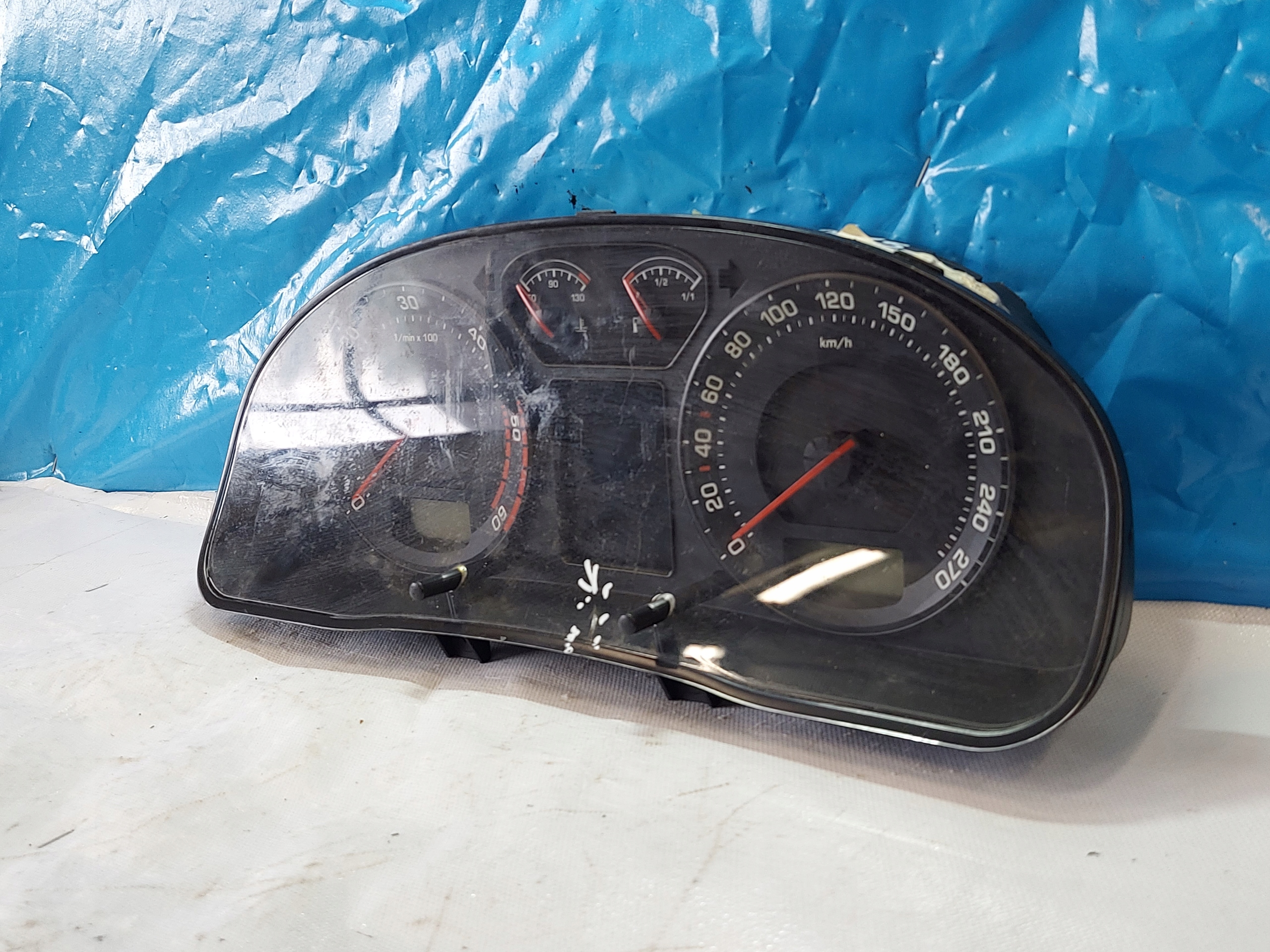 dials clock SKODA SUPERB 2.5 TDI 3U0920820D