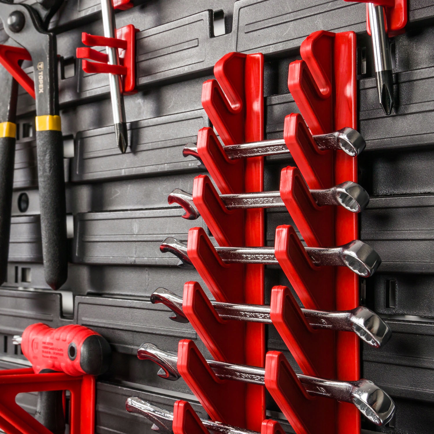 Tablica narzędziowa organizer ścienny 772 x 390 Cechy dodatkowe możliwość zawieszenia na ścianie