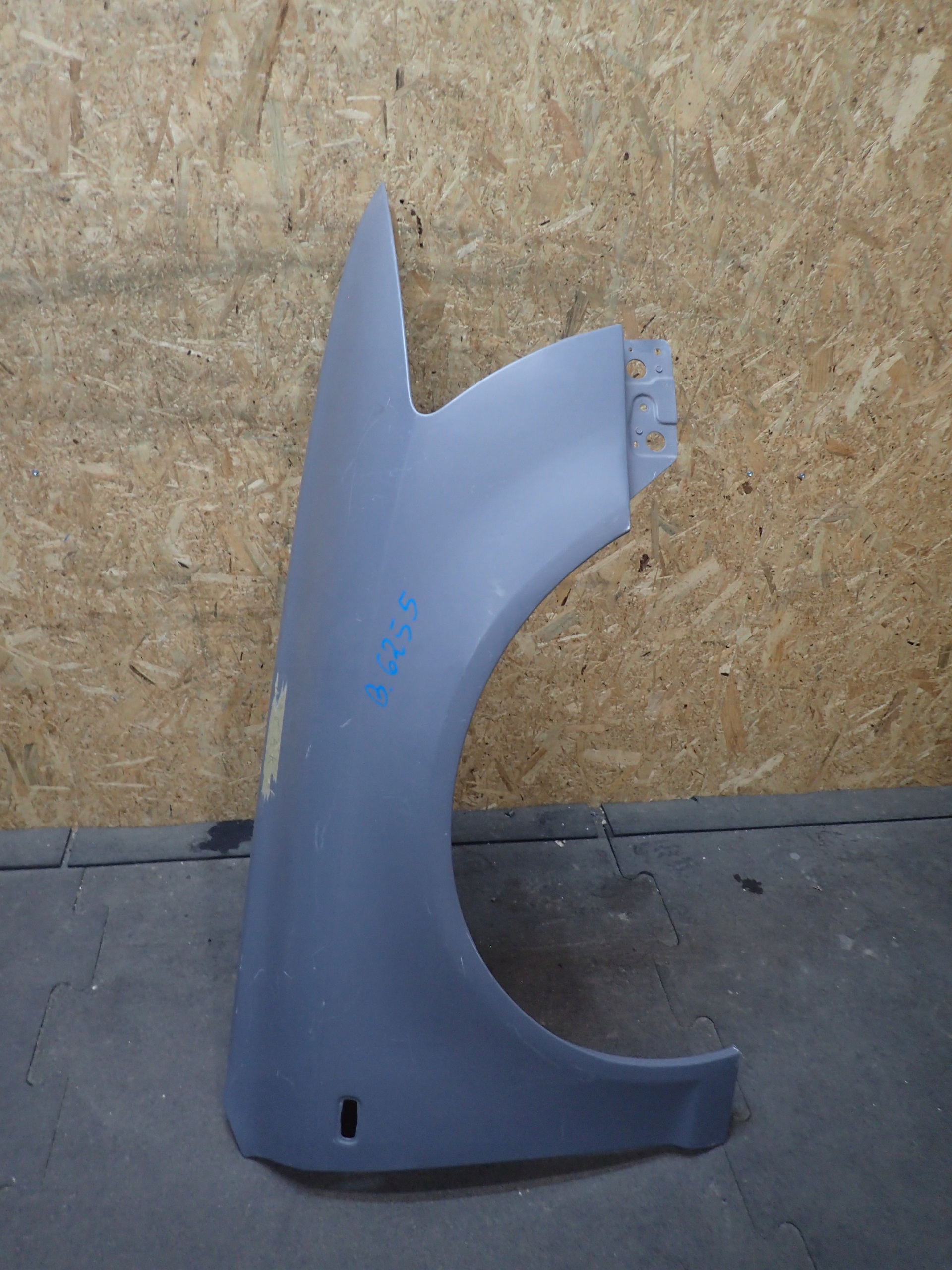 FENDER FRONT RIGHT AUDI A6 C6 4F 04-08