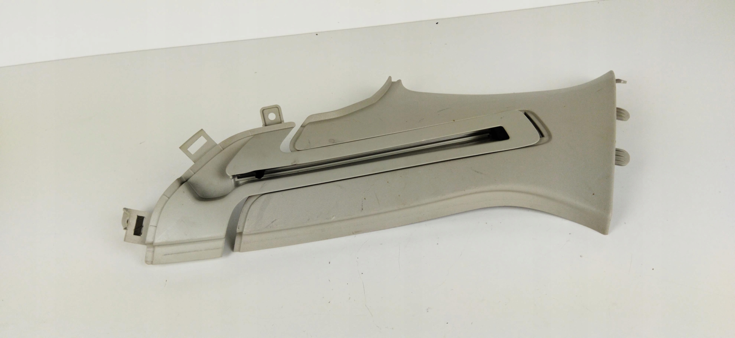 VOLVO V90 II кришка стійки багажника права