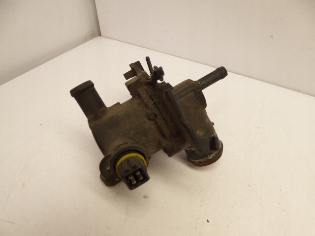 FELICIA OBUDOWA TERMOSTATU TERMOSTAT 1.3 MPI Wersja Europejska