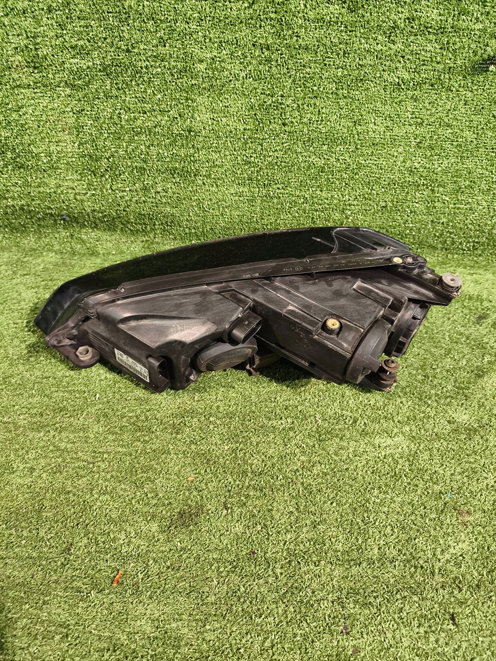 REFLEKTOR right front VW GOLF VII ZWYKLY 13- NR.1323