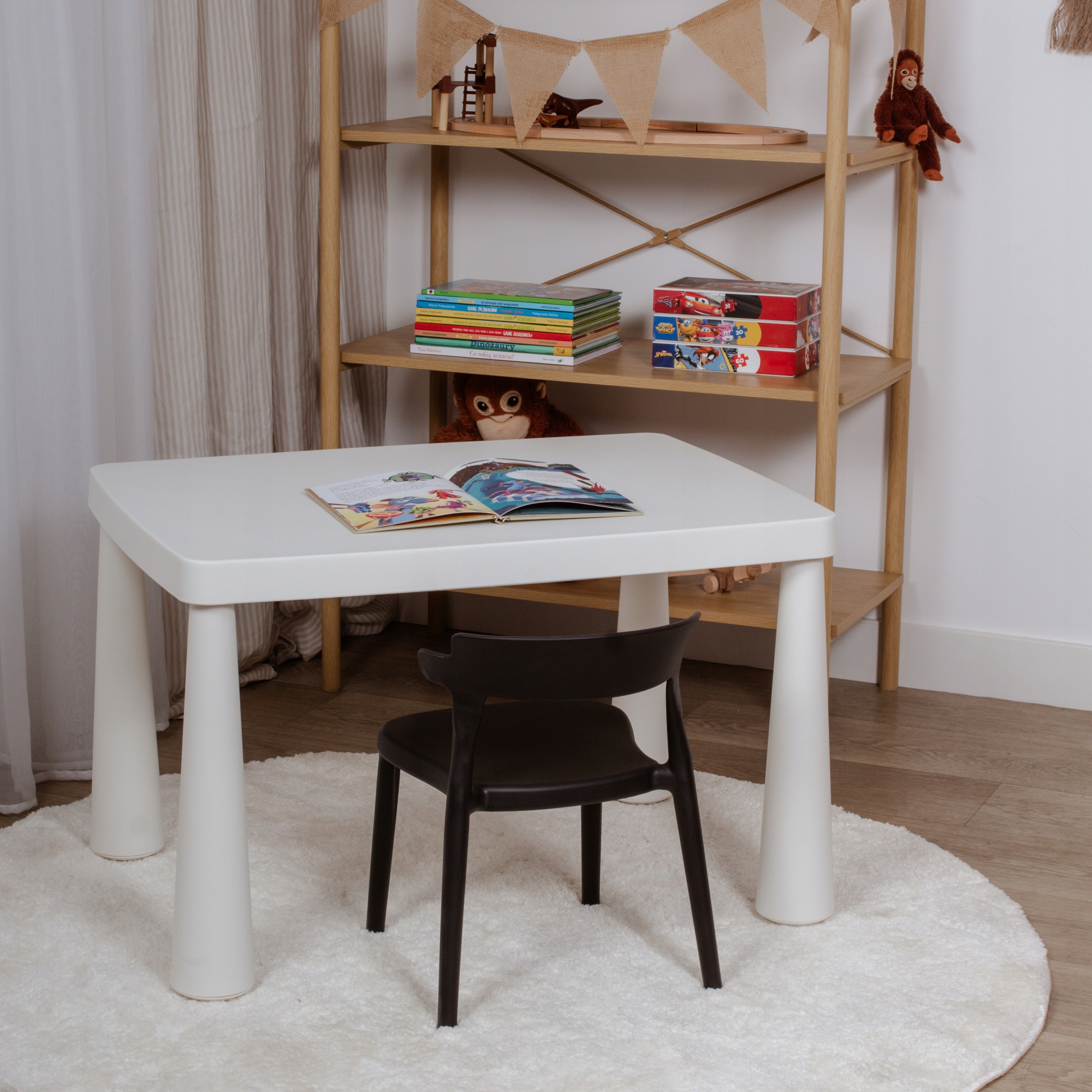 KRZESEŁKO DLA DZIECI Z OPARCIEM PLASTIKOWE CZARNE KRZESŁO DZIECIĘCE MOCNE Kolekcja 2024