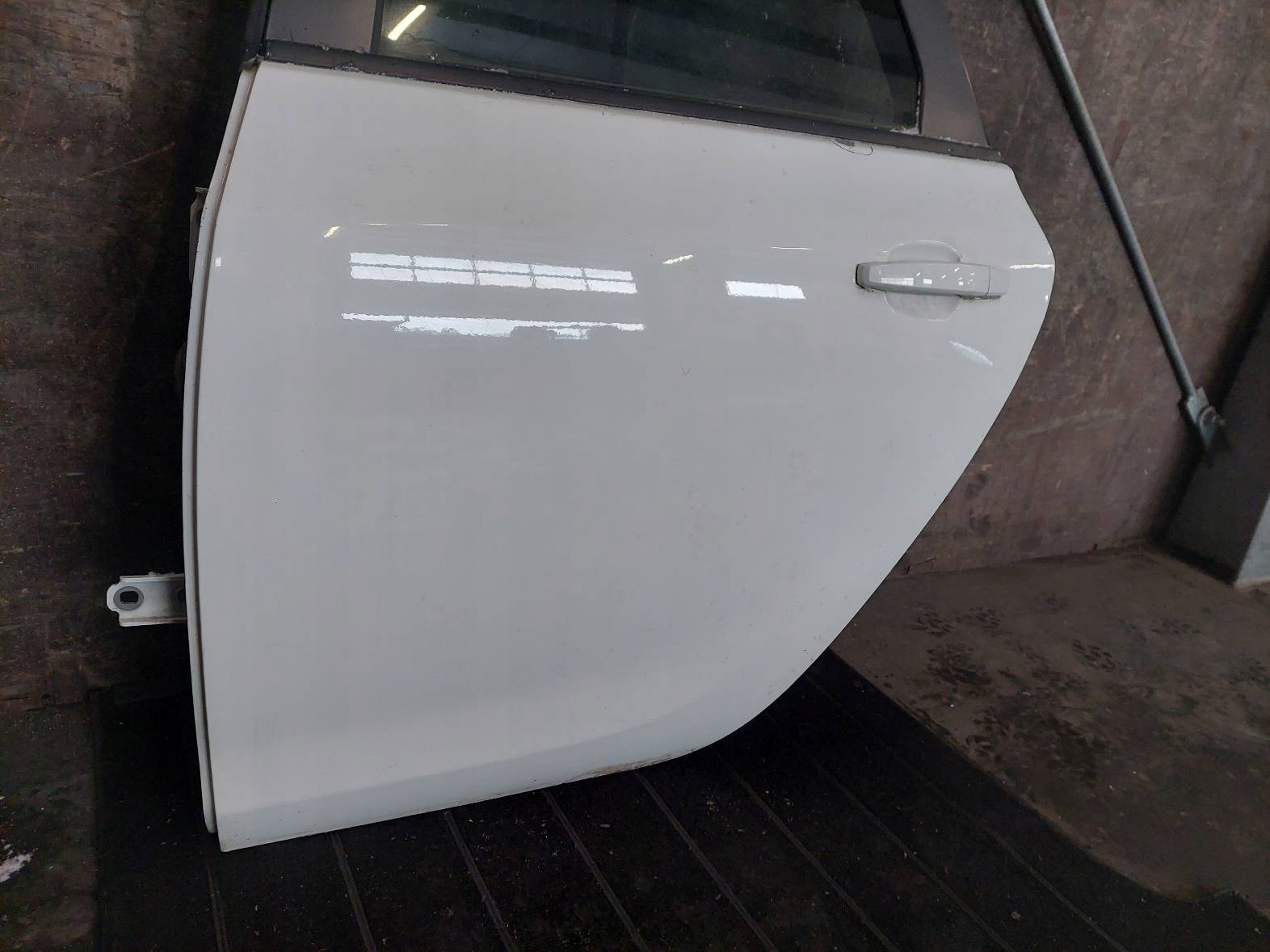 door complete left rear part OPEL ASTRA J Y40R KOMBI