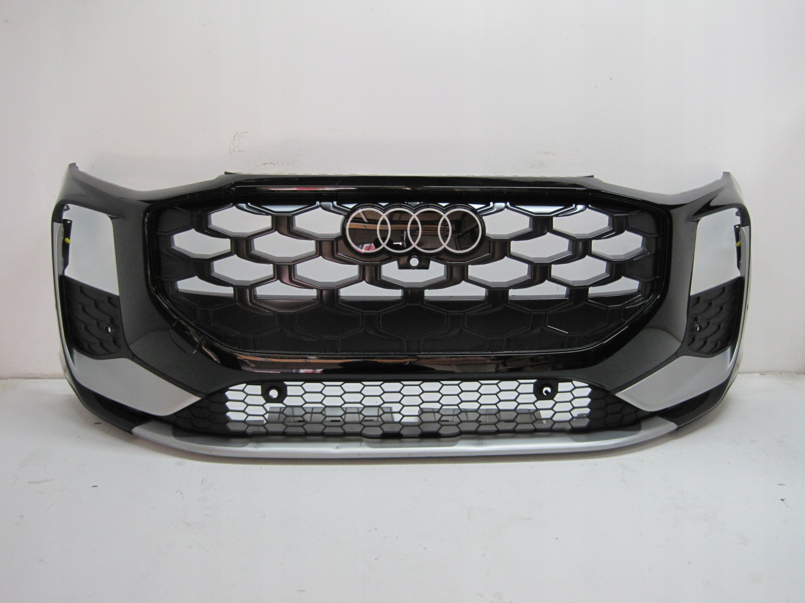 bumper AUDI Q3 83H 25R S-LINE front front