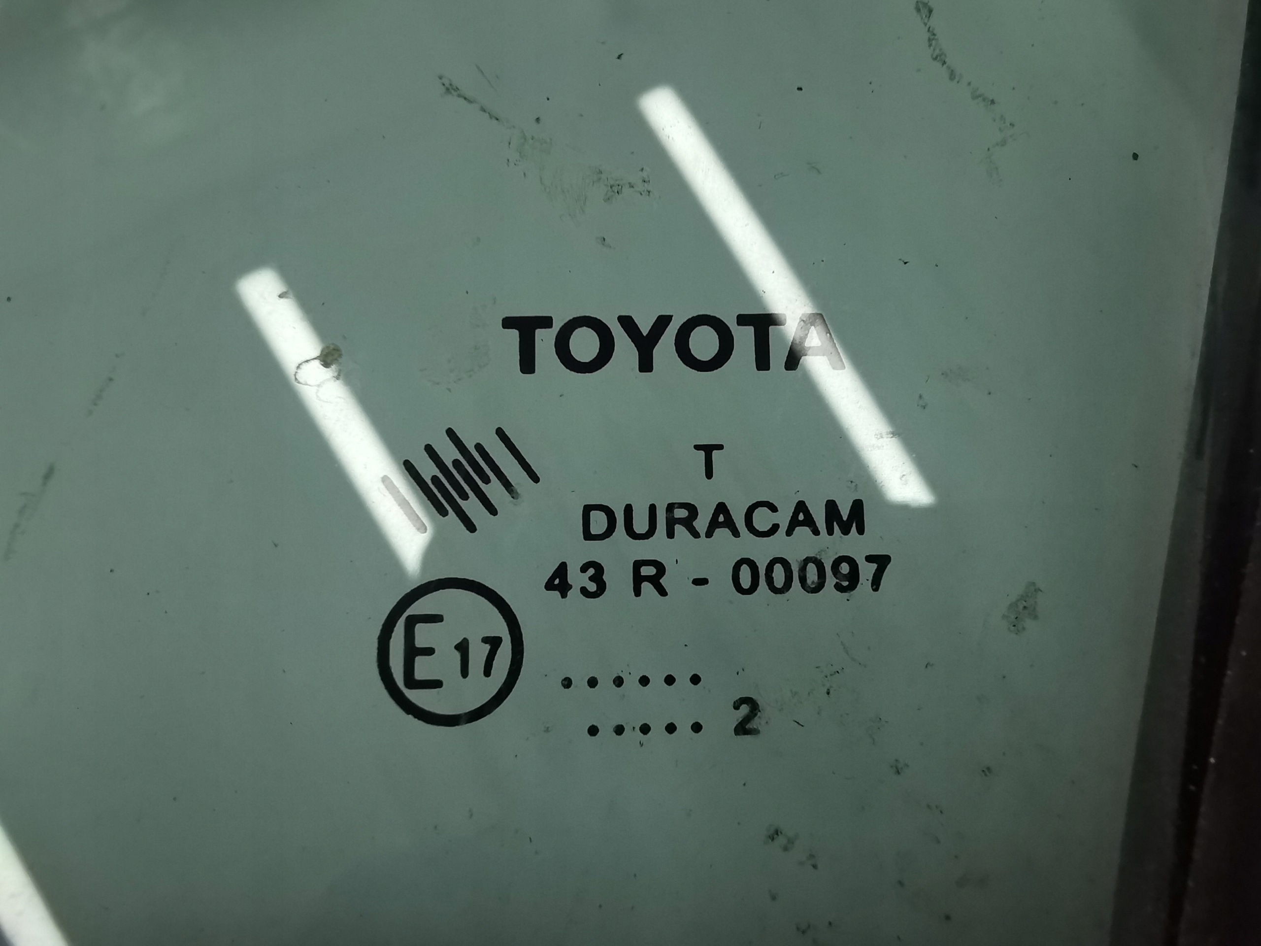 window door left front front TOYOTA YARIS III 68216-0D040