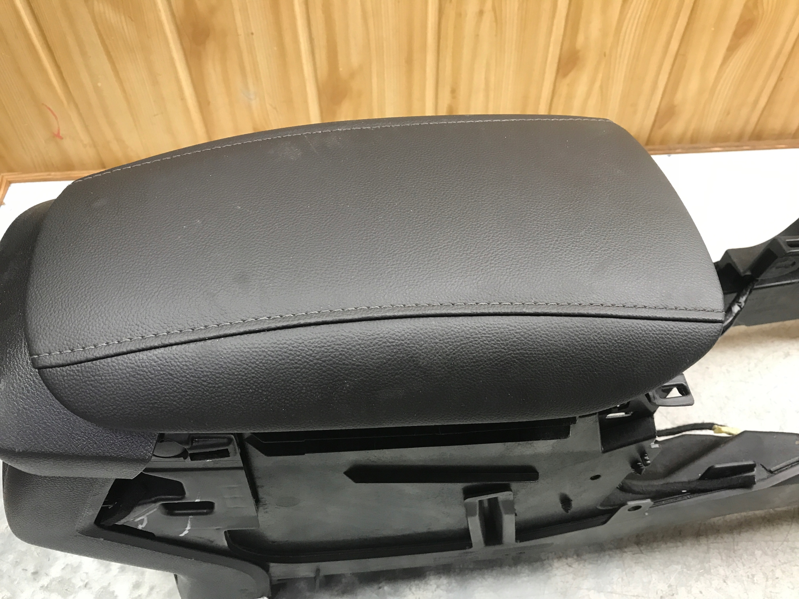 TUNEL central support armrest FORD MONDEO MK5