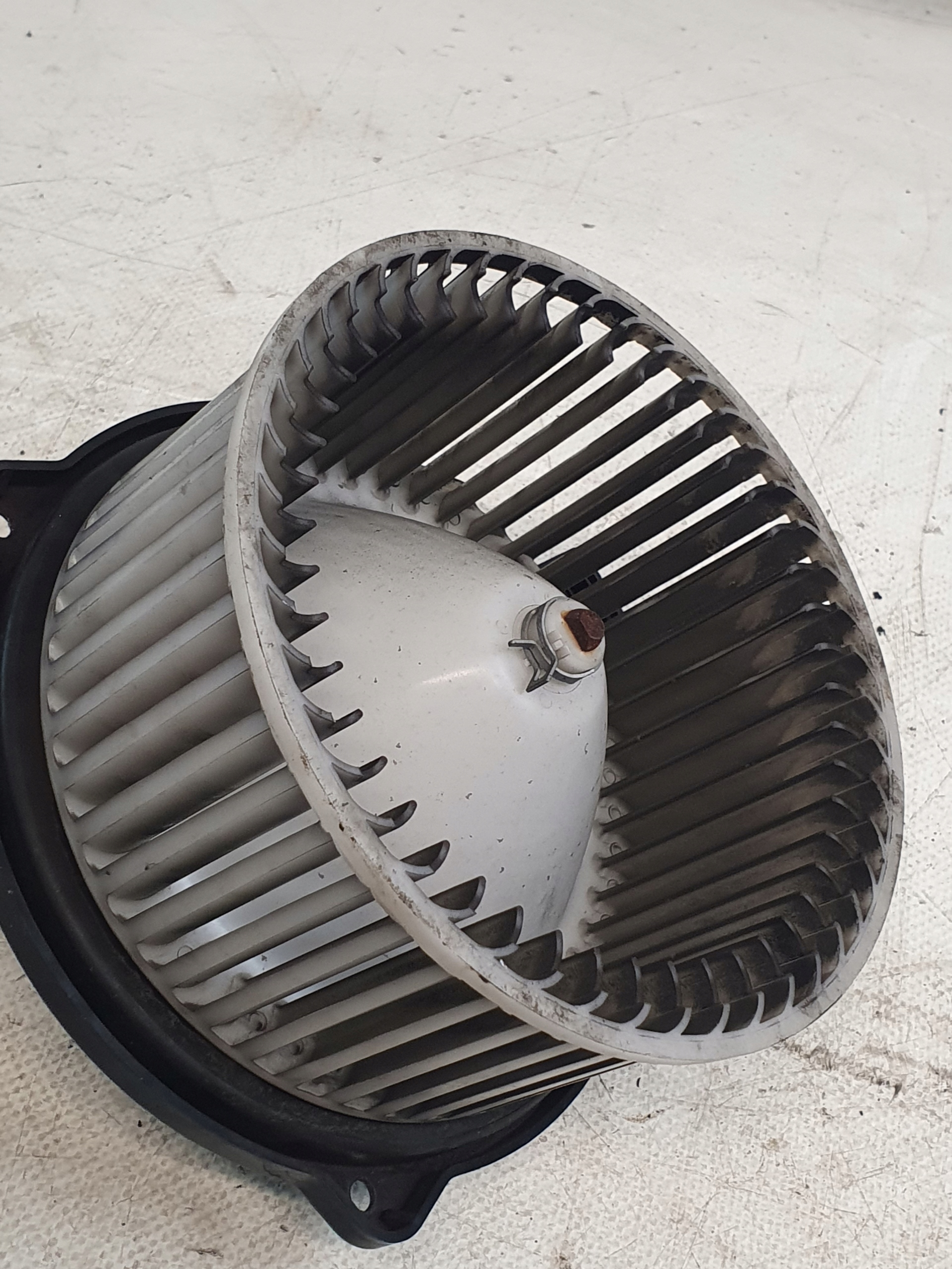 VENTOLA riscaldamento BOCCHETTE OE GJ6BA02 MAZDA 6 e GG 02-05r.