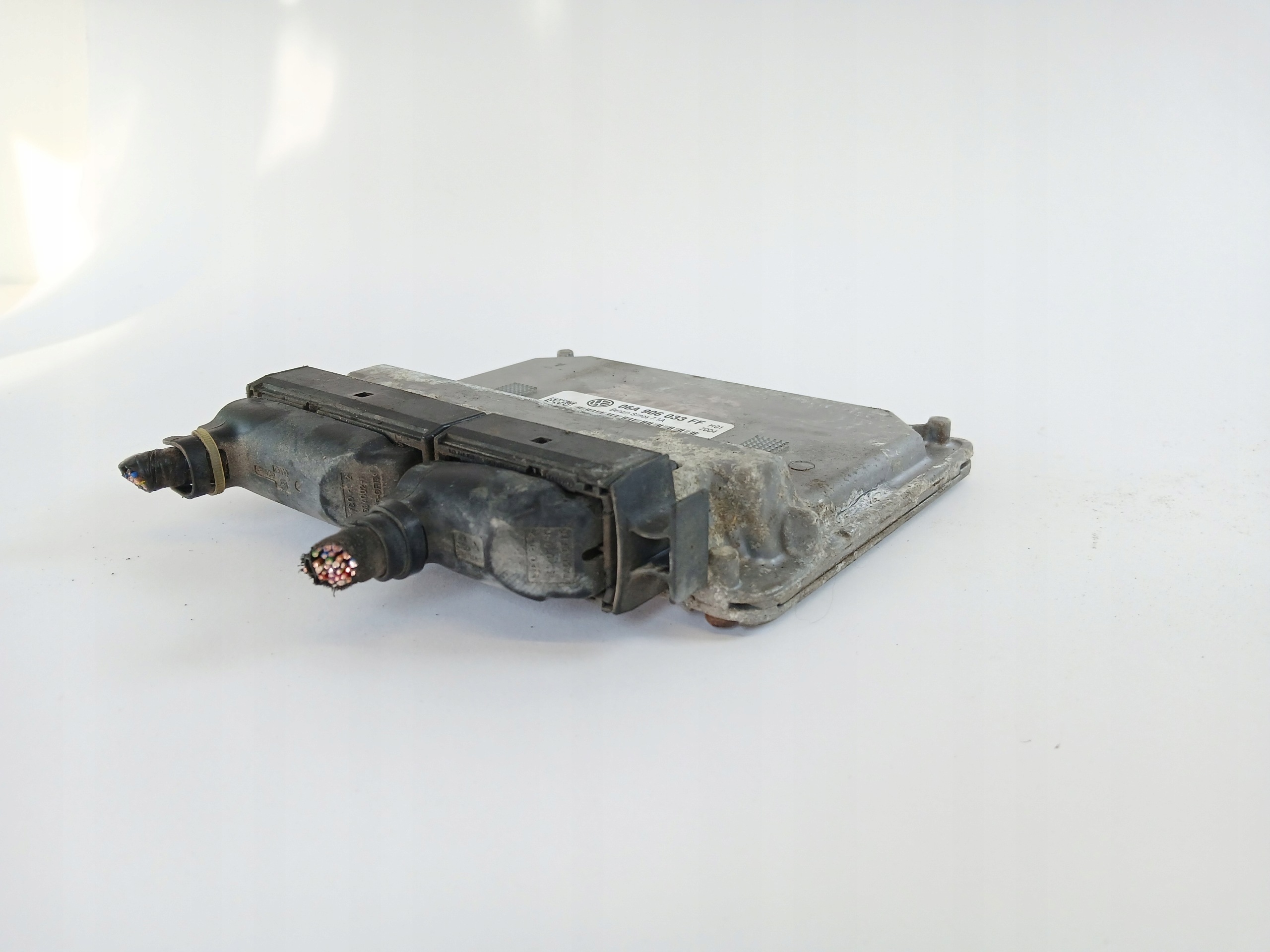 SEAT LEON II 1.6 control unit of the engine computer 06A906033FF